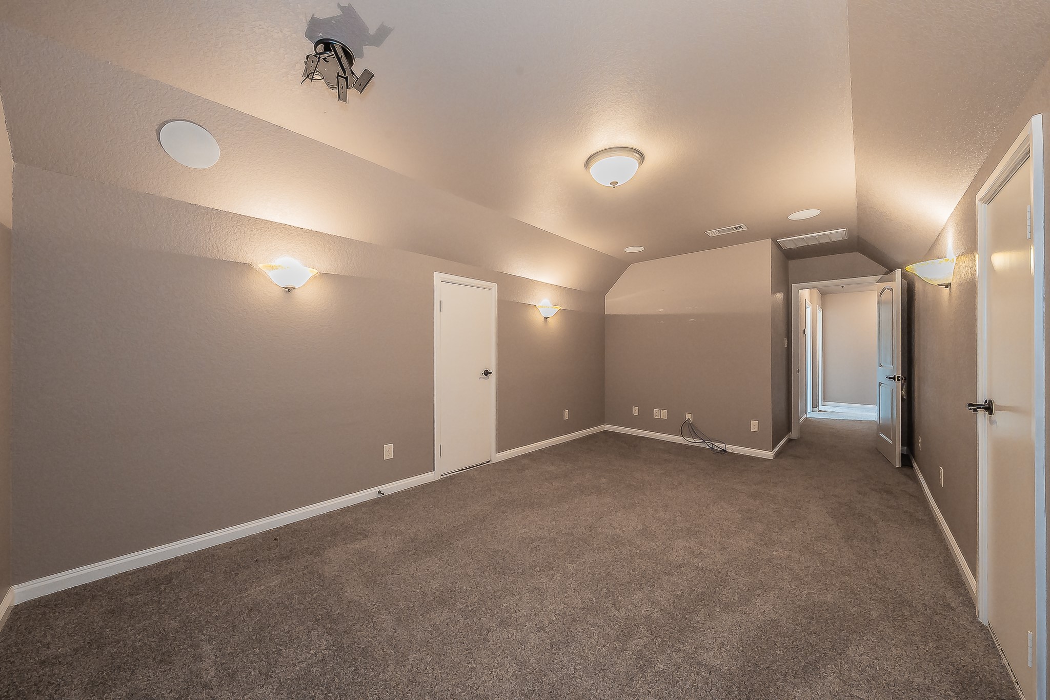 405 Edgewood Terrace