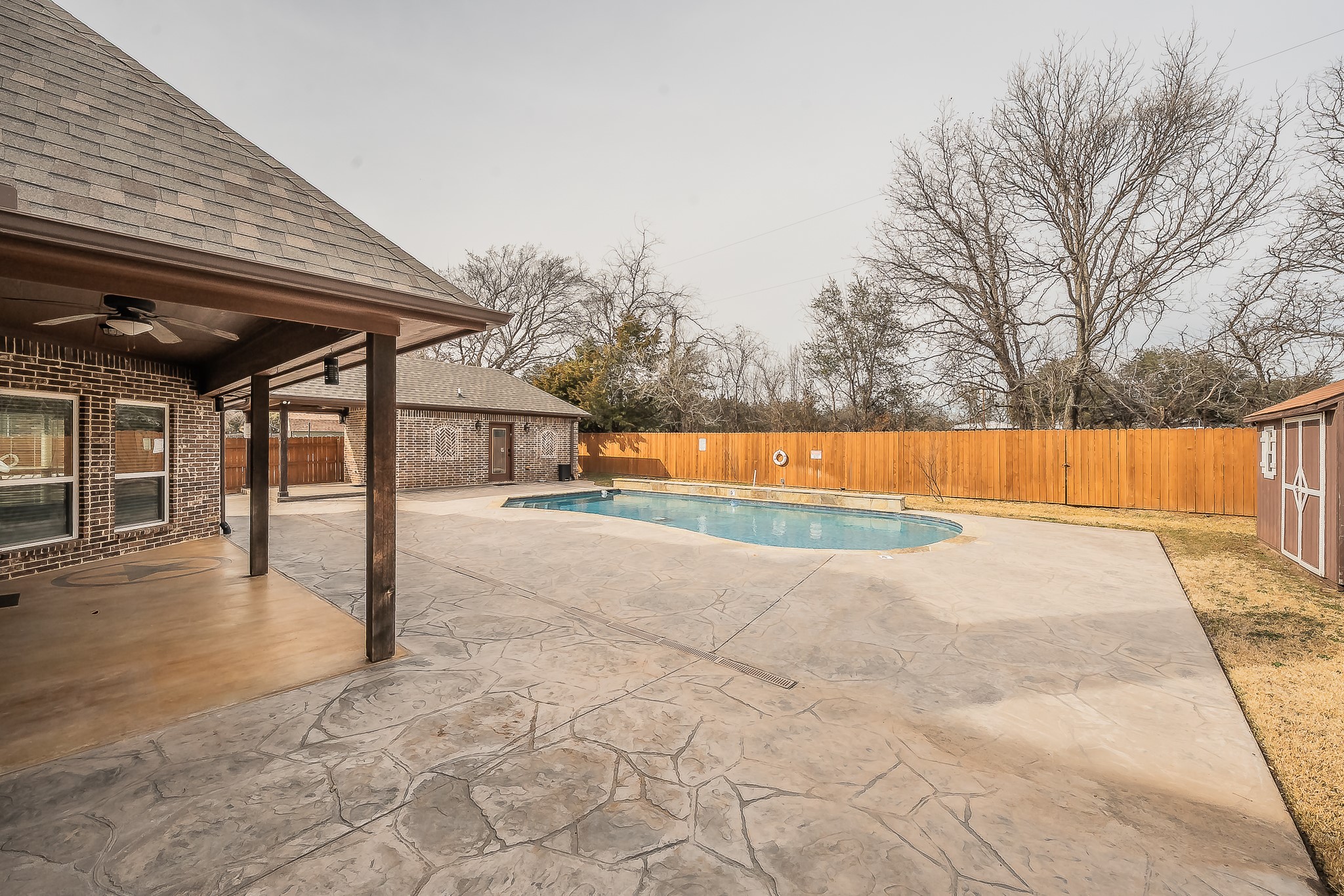 405 Edgewood Terrace