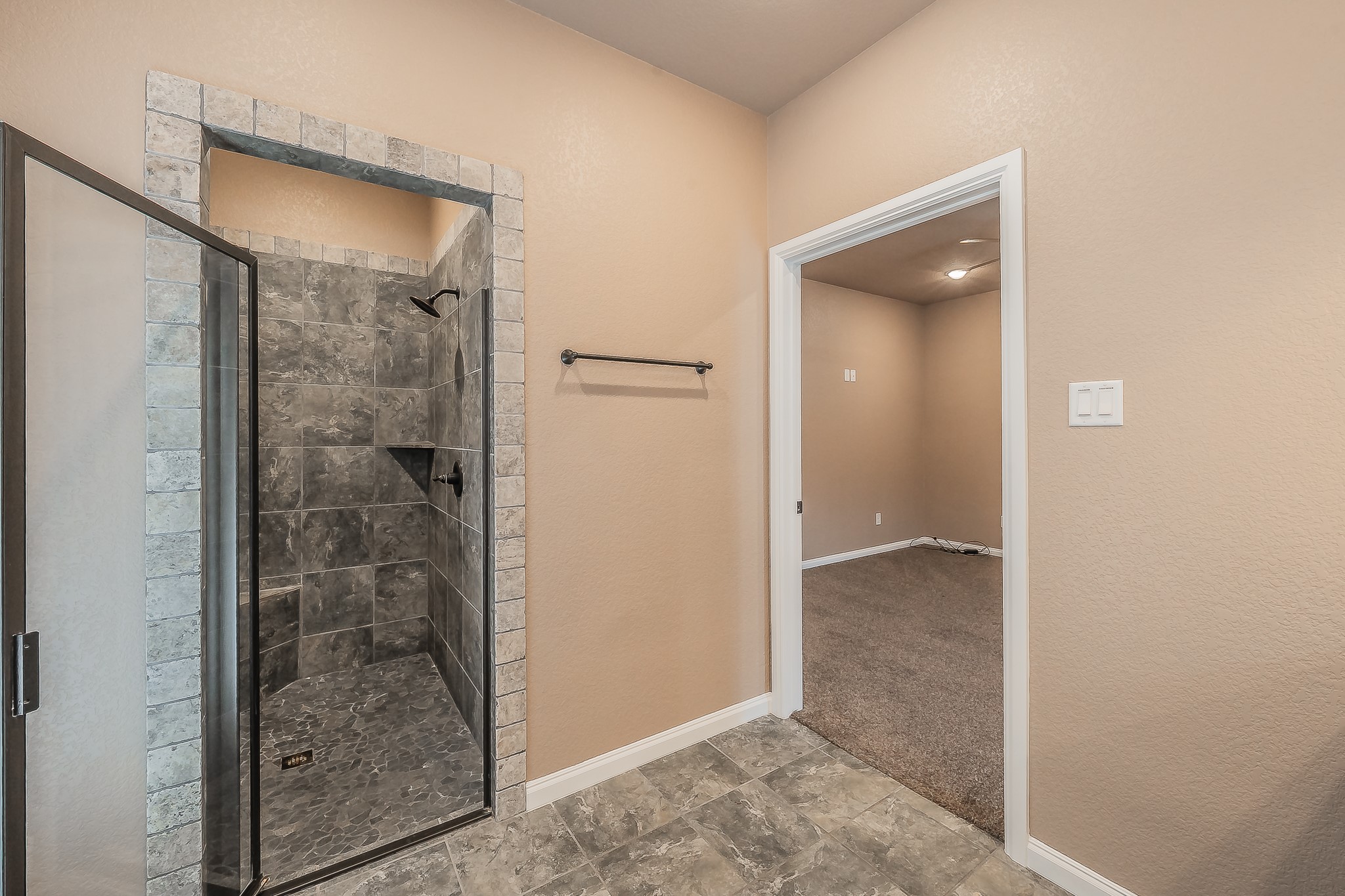 405 Edgewood Terrace