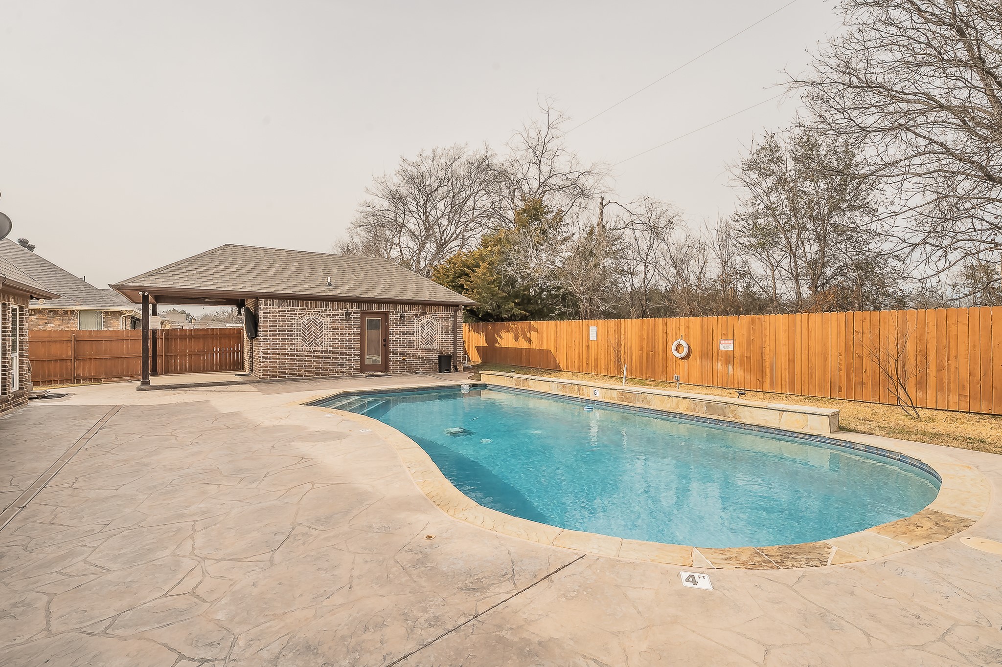 405 Edgewood Terrace