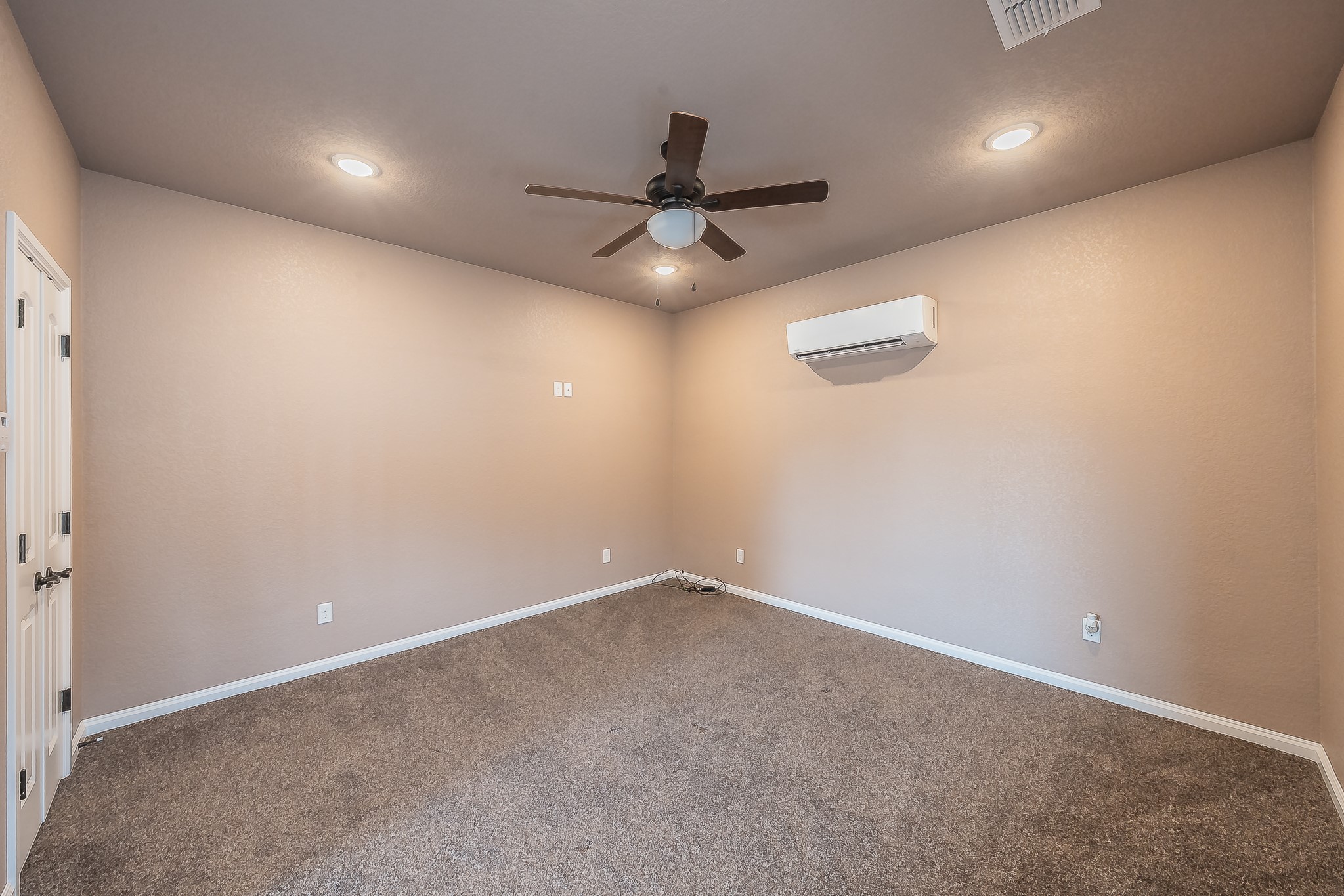 405 Edgewood Terrace