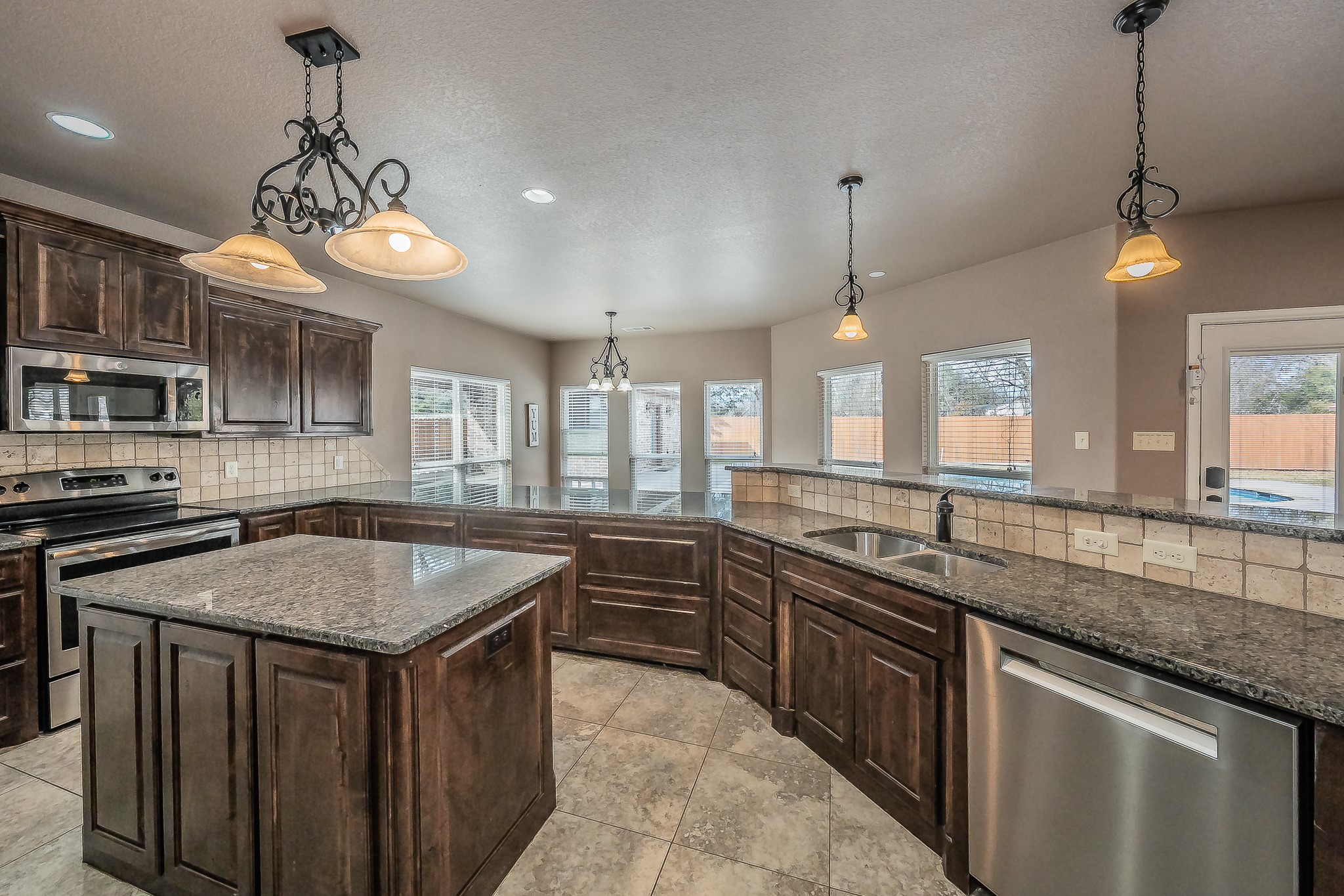 405 Edgewood Terrace