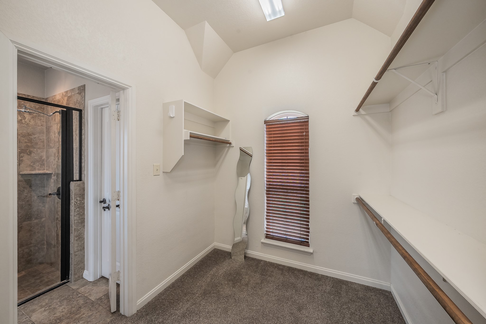 405 Edgewood Terrace