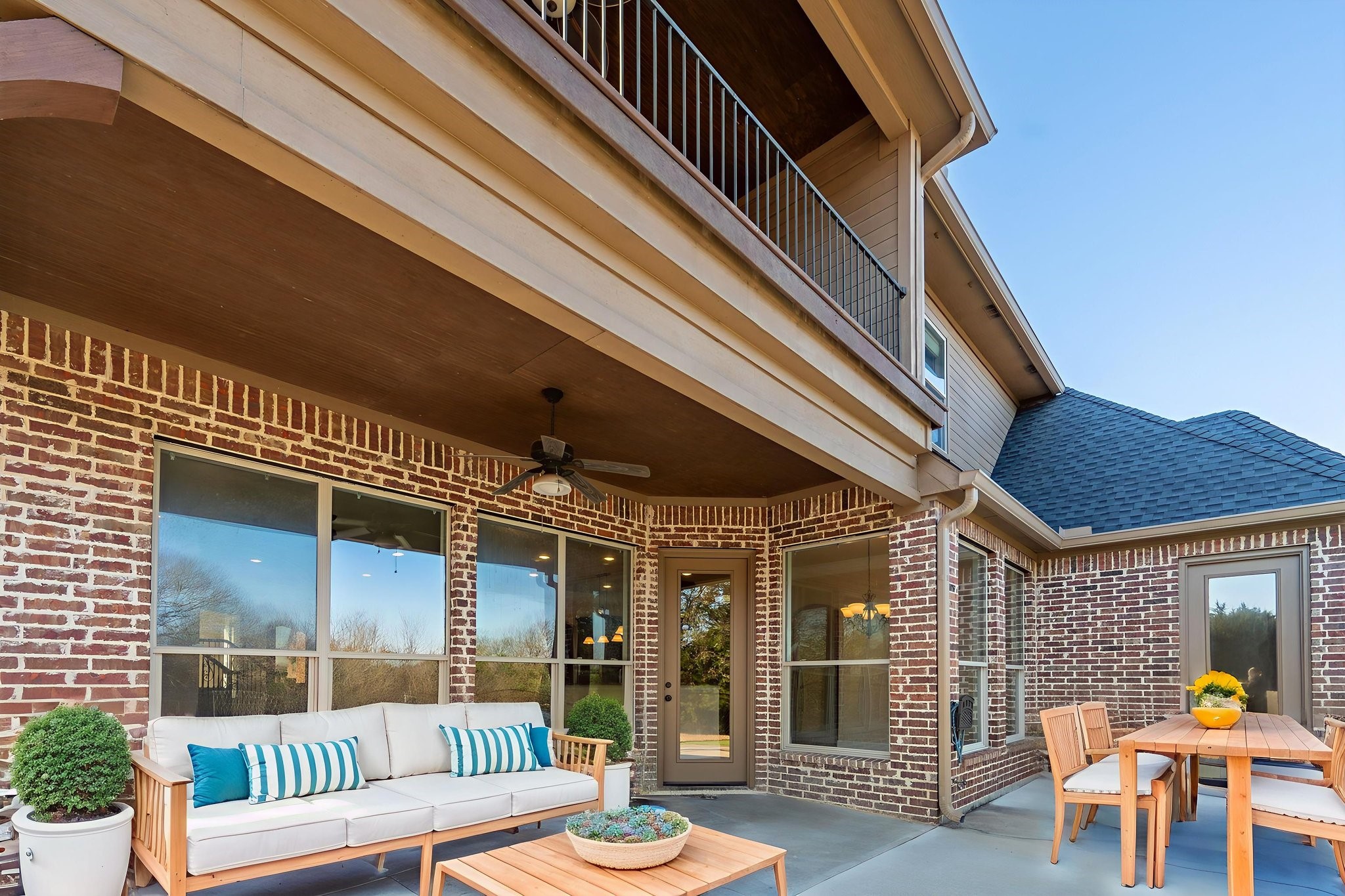 3278 Hillview Drive