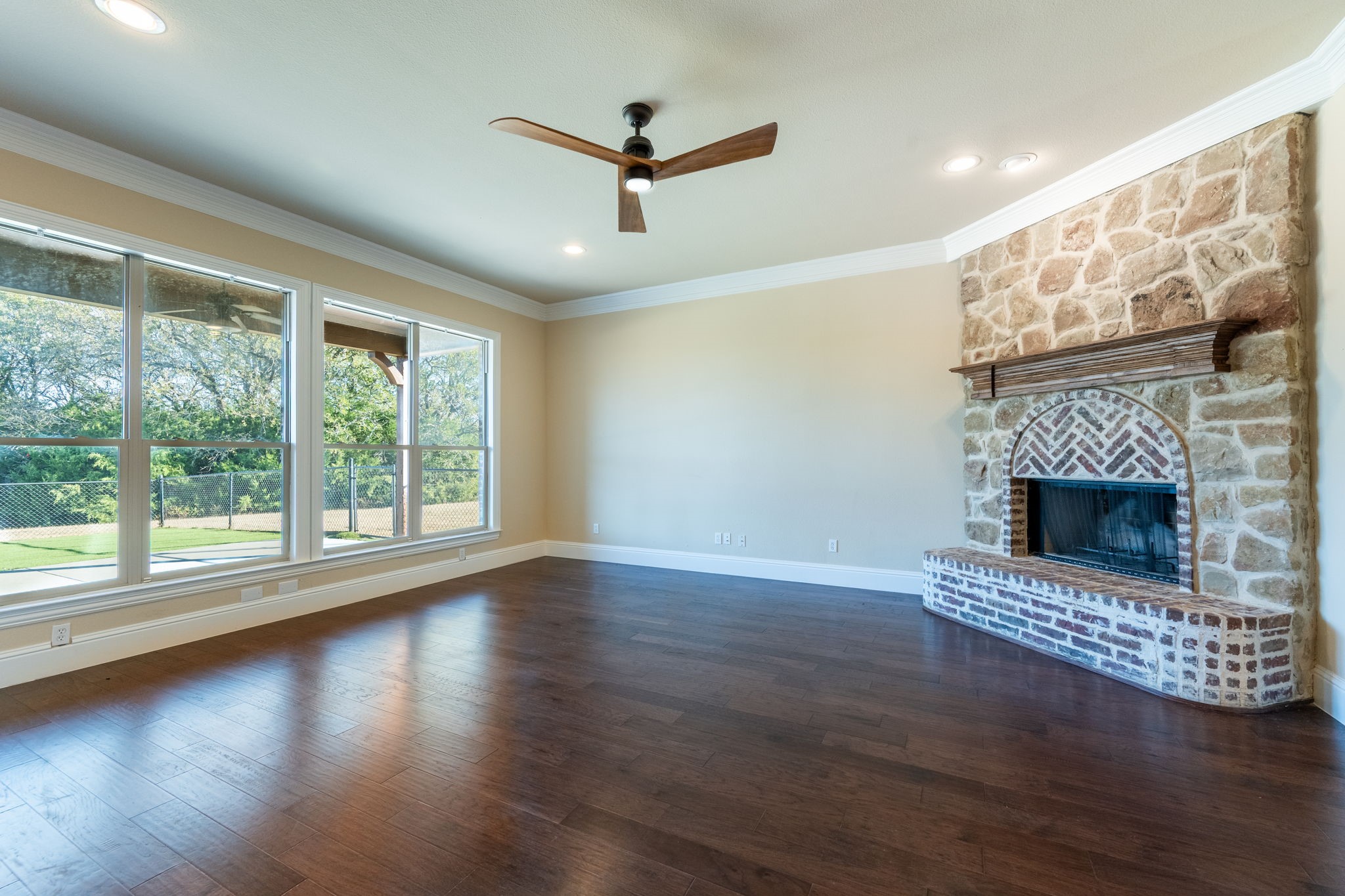3278 Hillview Drive
