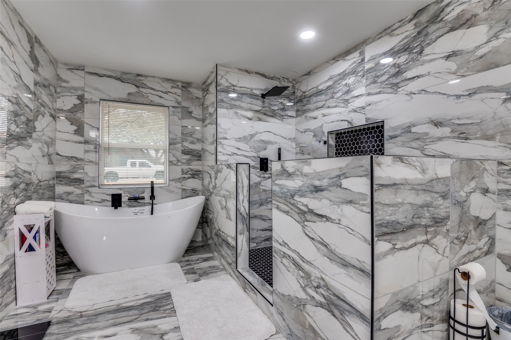 719 Meadowbrooke Circle