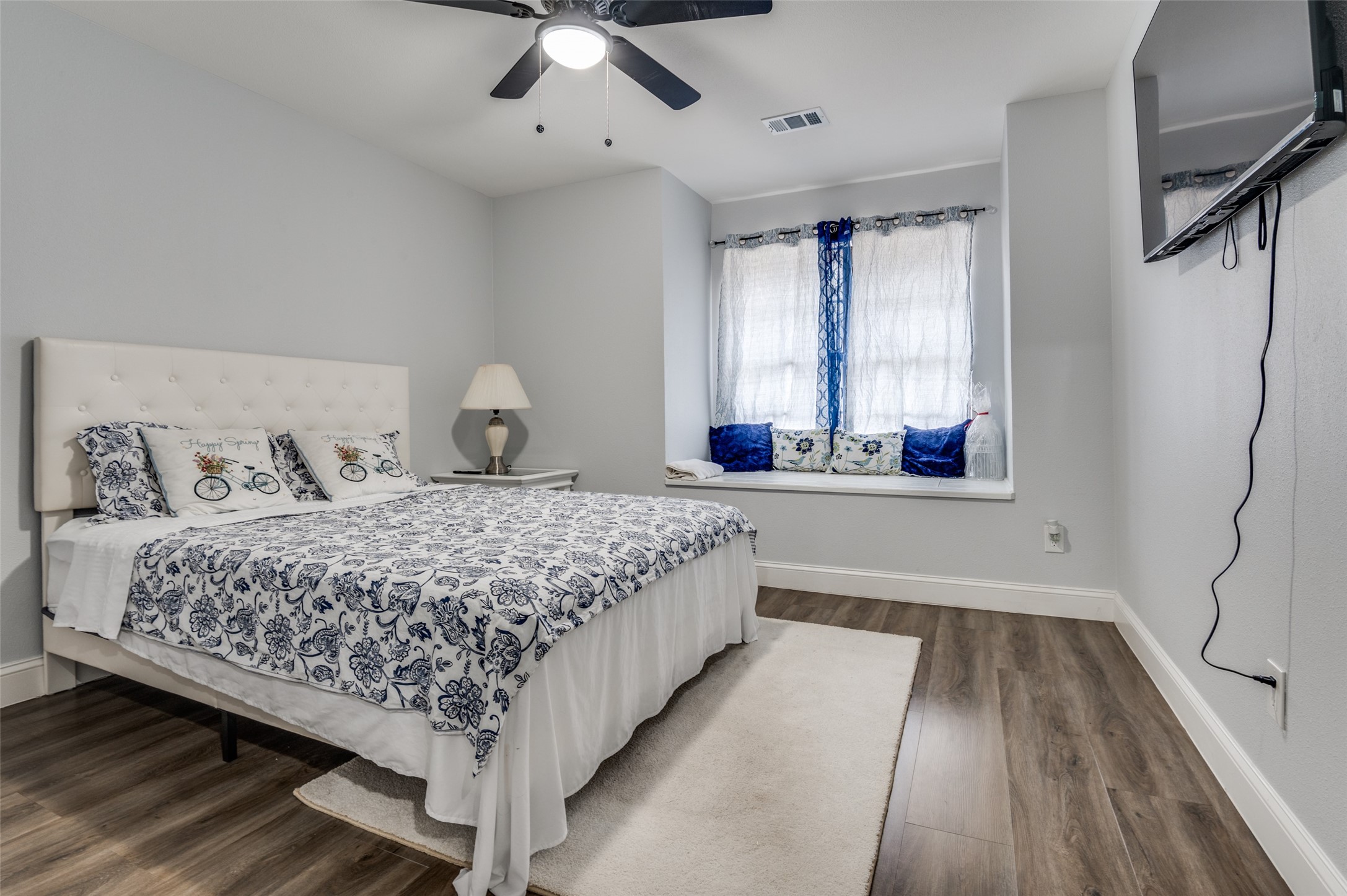 719 Meadowbrooke Circle