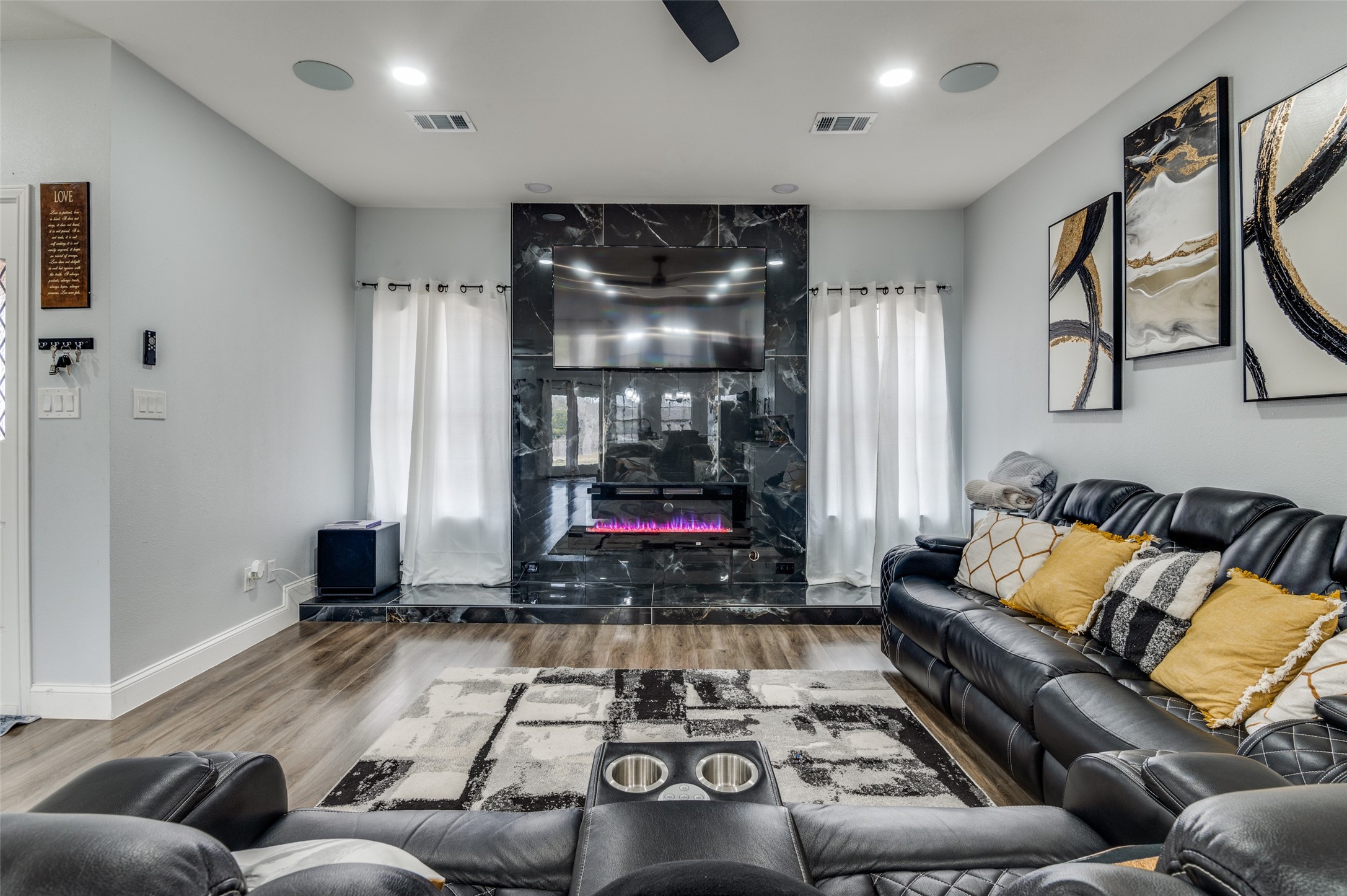 719 Meadowbrooke Circle