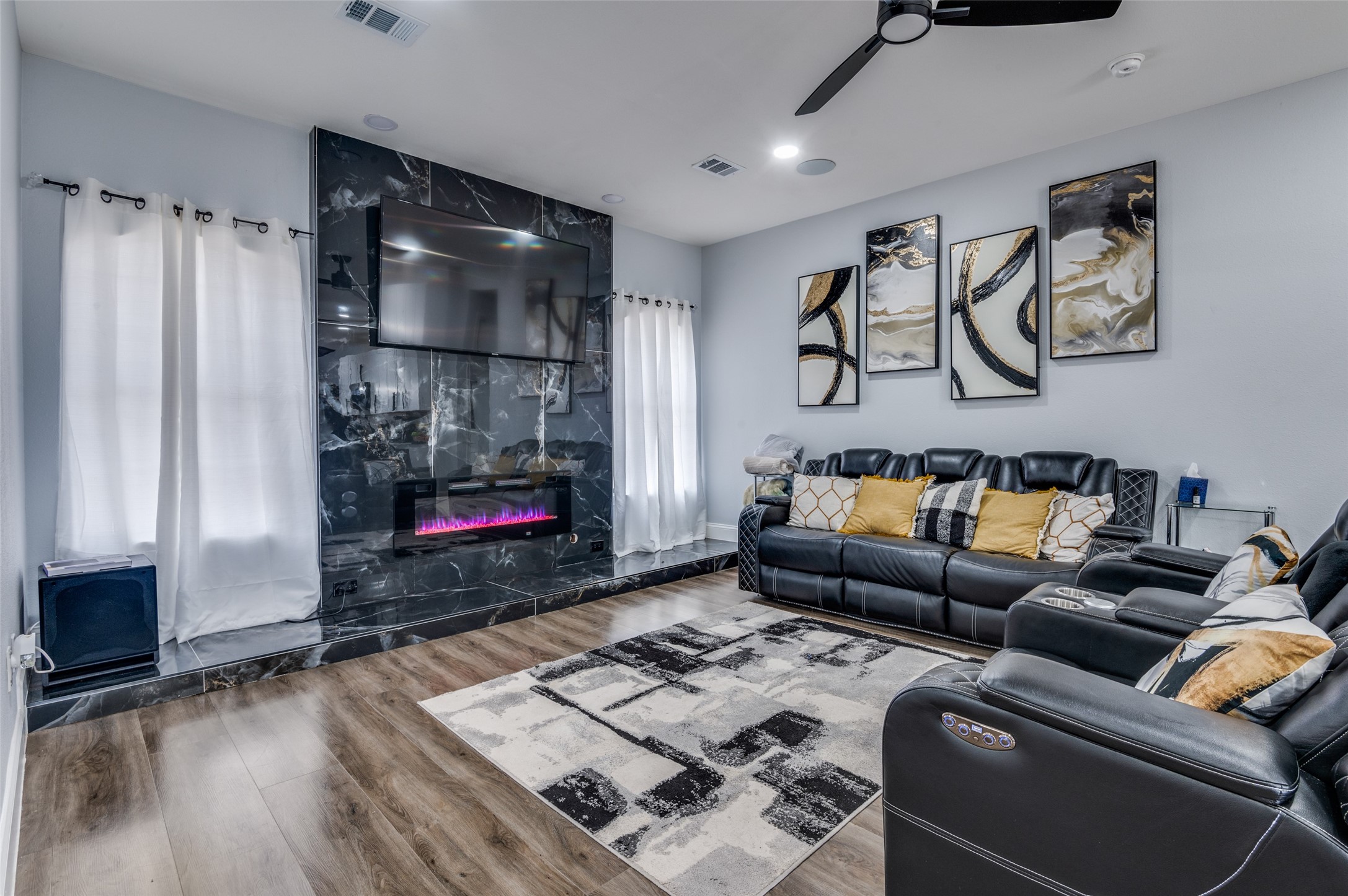 719 Meadowbrooke Circle