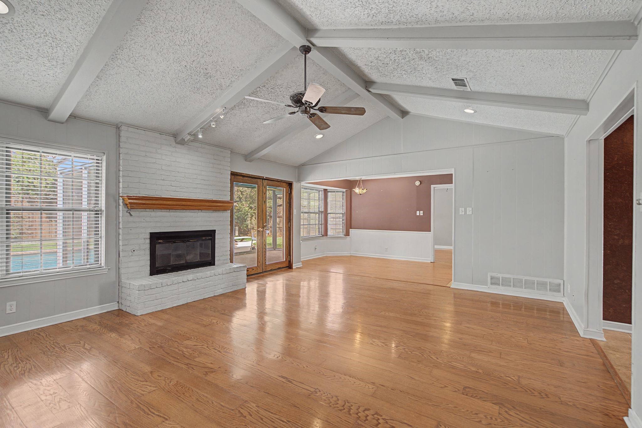 1213 Olmos Creek Place