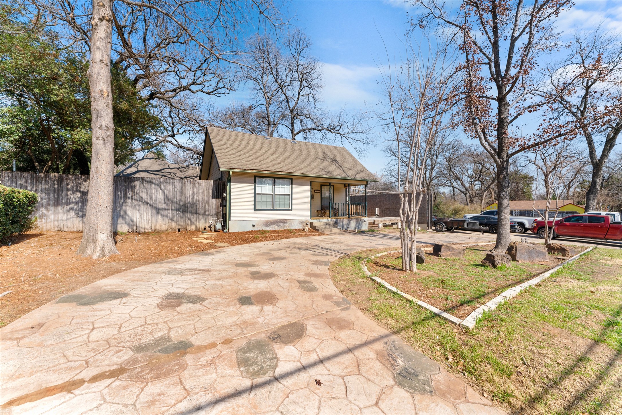 805 E Shady Grove Road