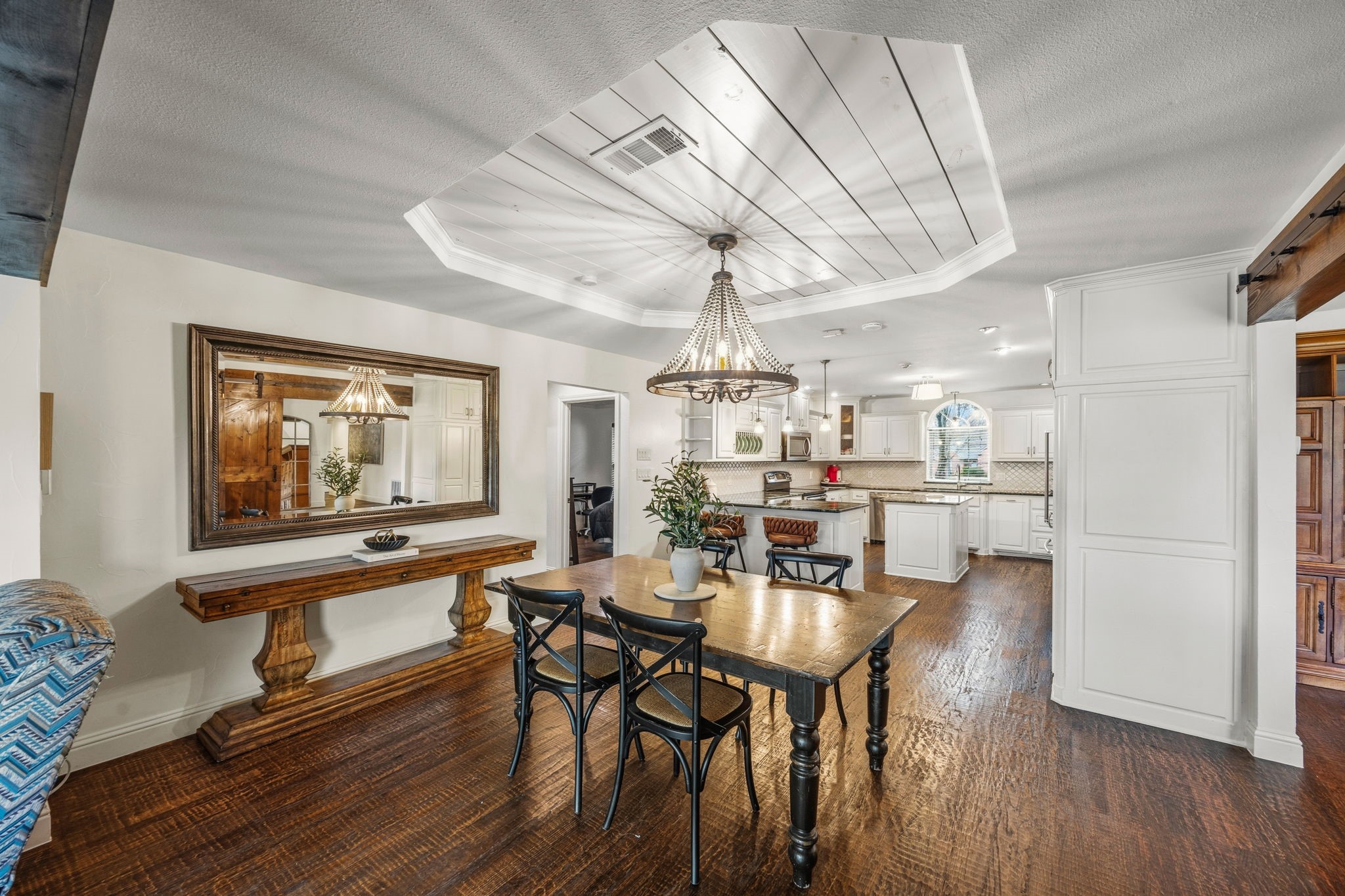 3 Meadowcreek Drive