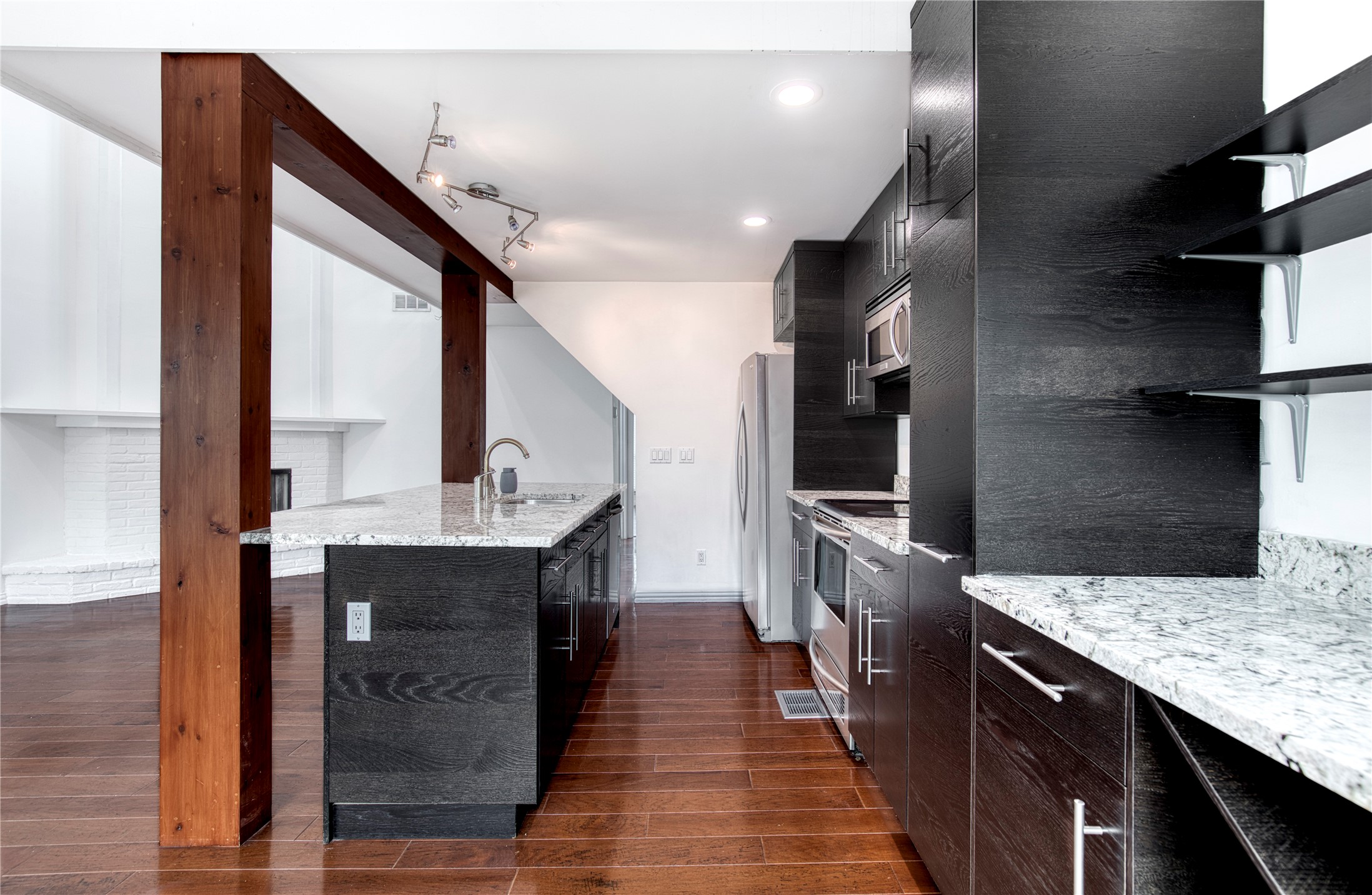 3936 Travis Street 108