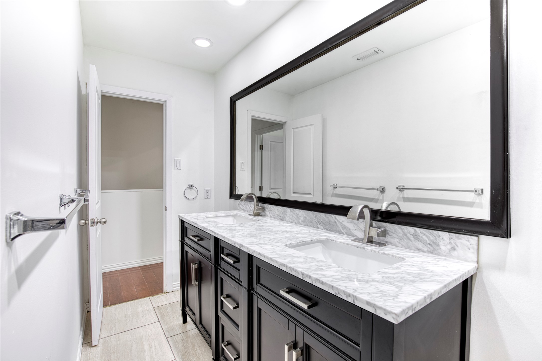 3936 Travis Street 108