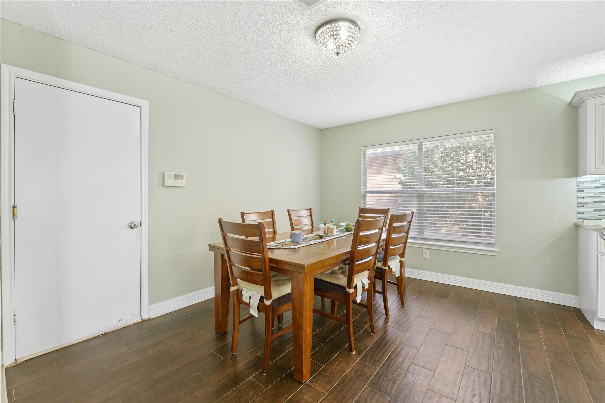 921 Valleybrook Drive