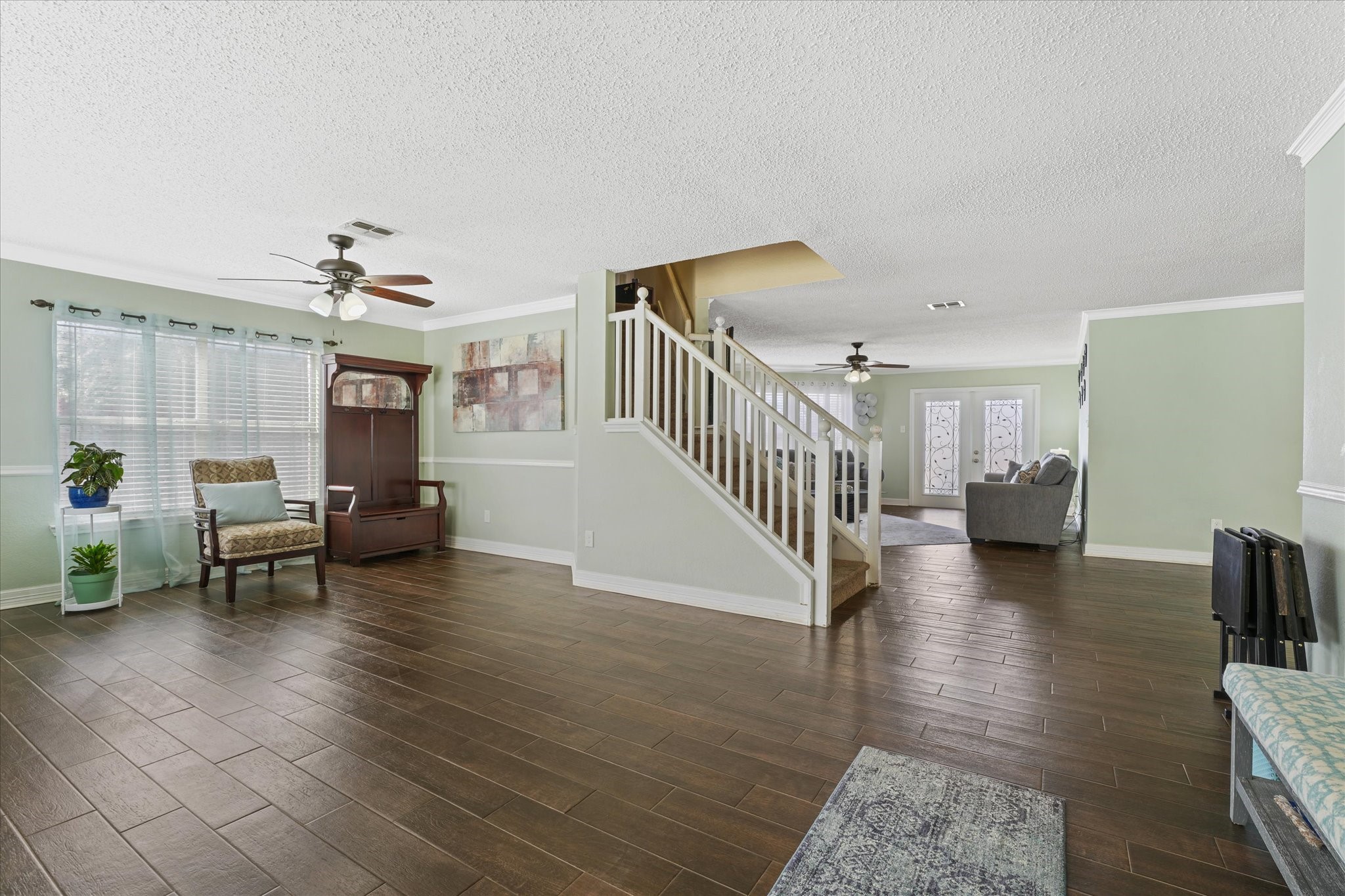 921 Valleybrook Drive