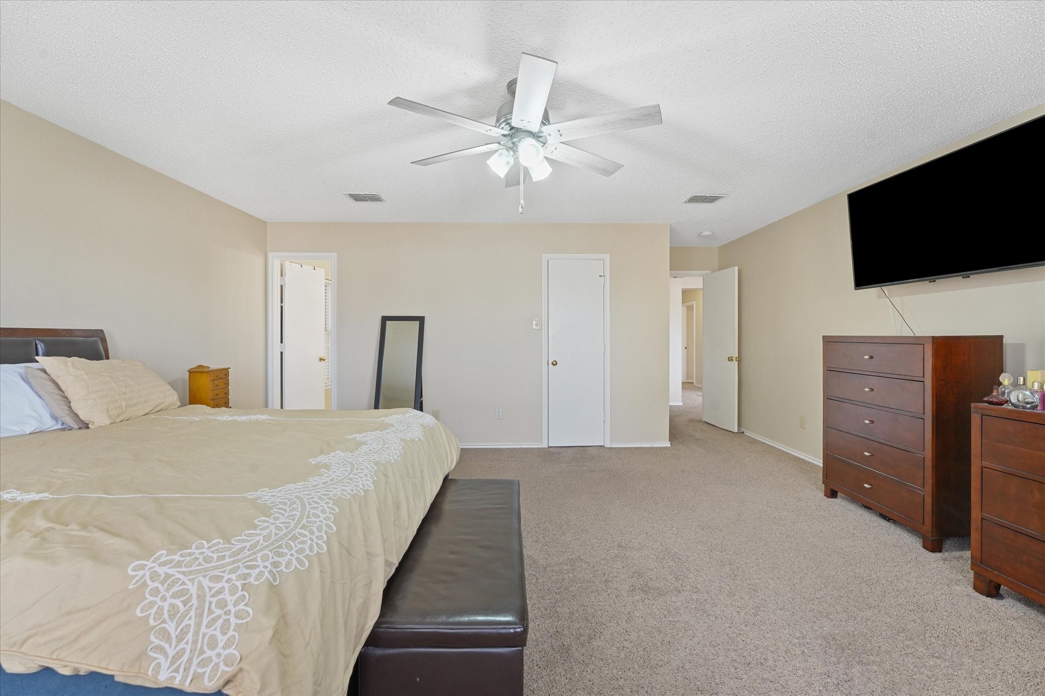 921 Valleybrook Drive