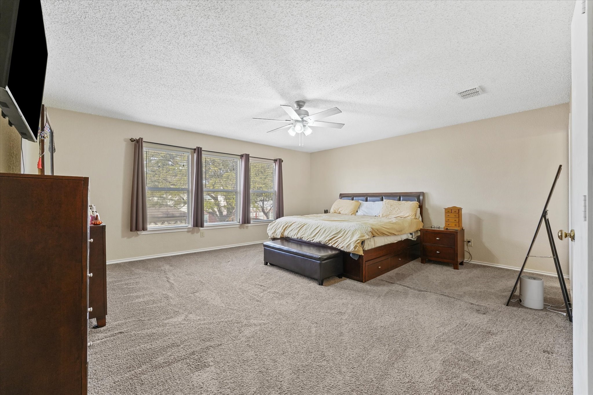 921 Valleybrook Drive