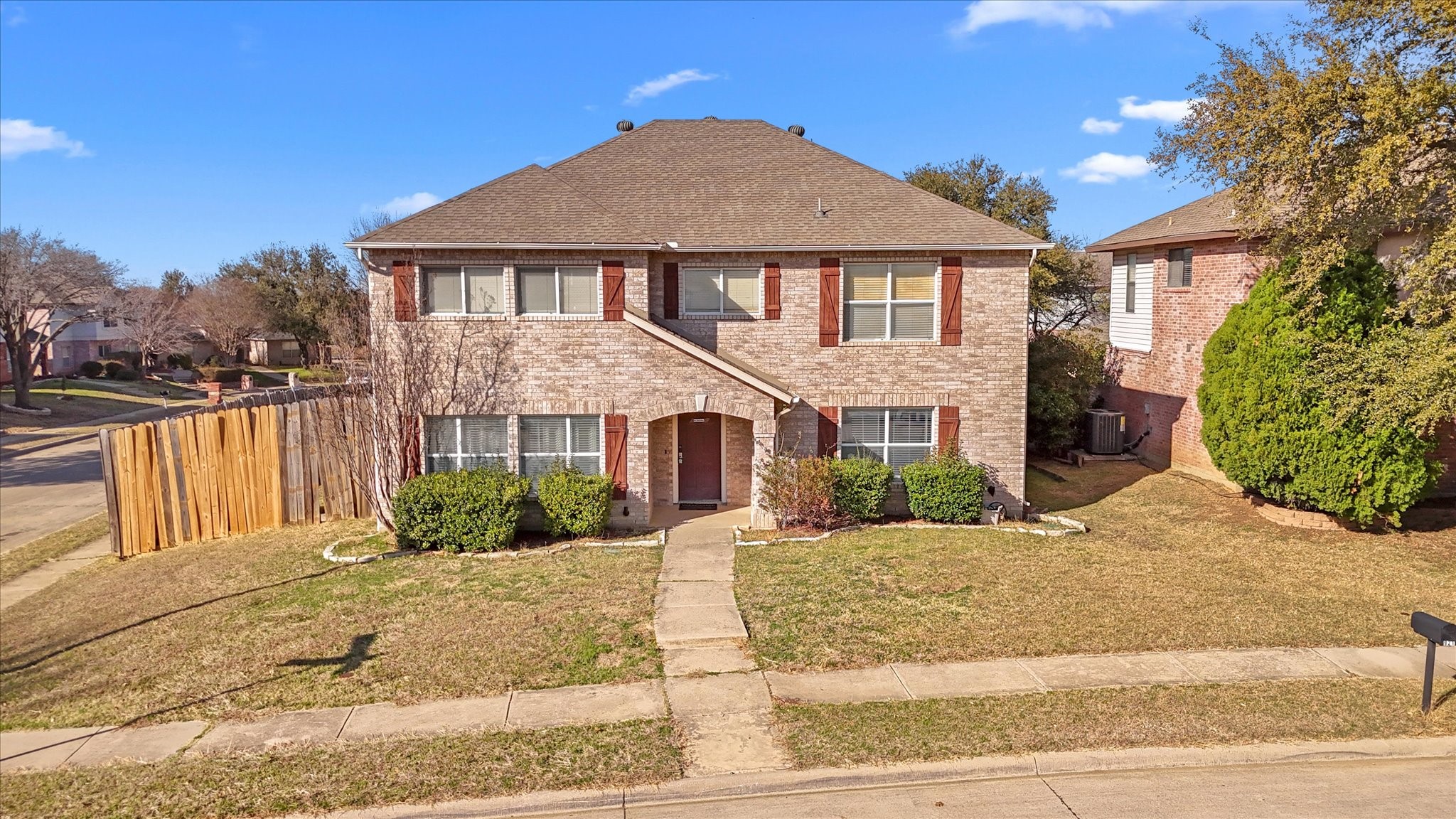 921 Valleybrook Drive