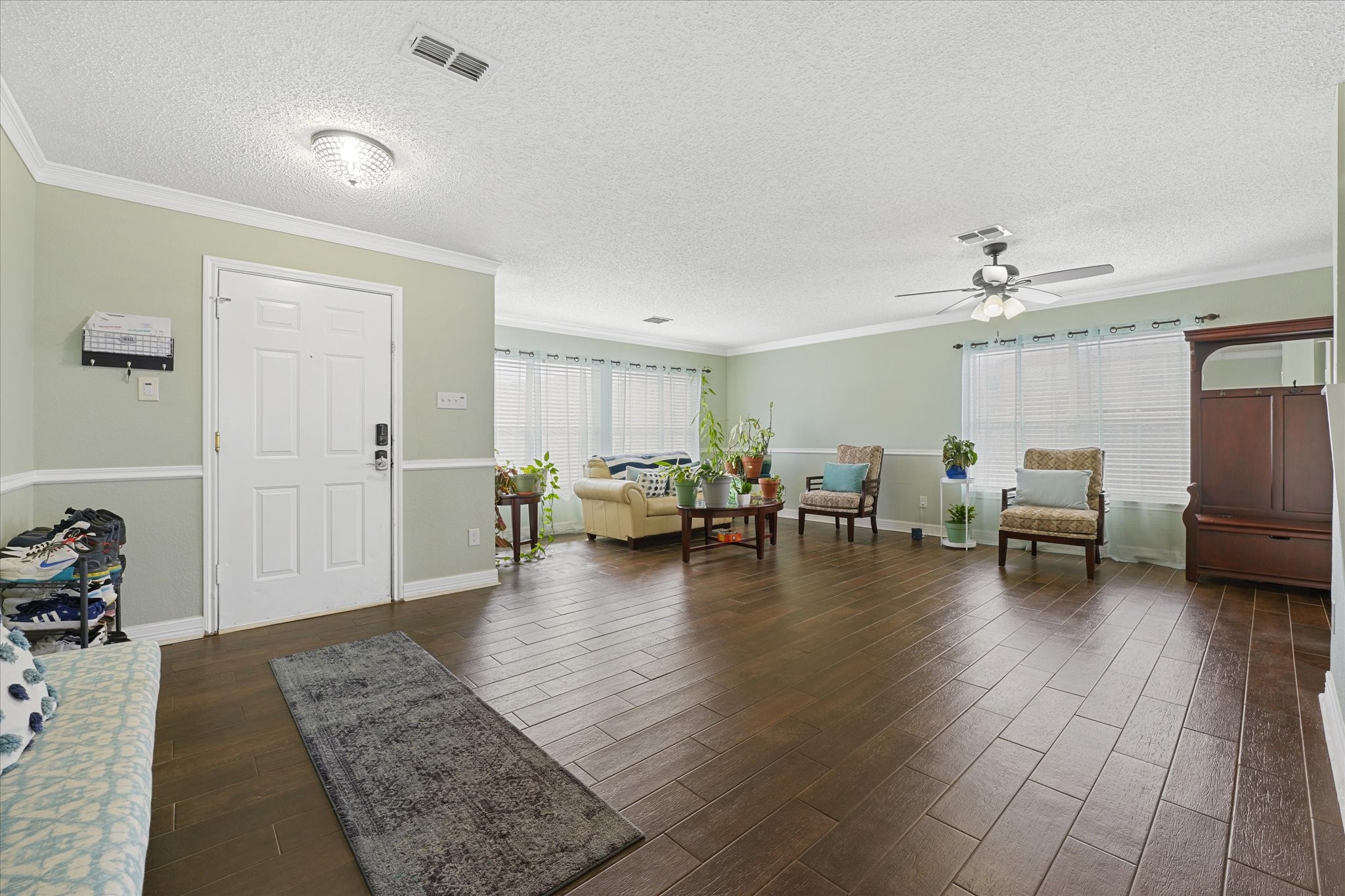 921 Valleybrook Drive