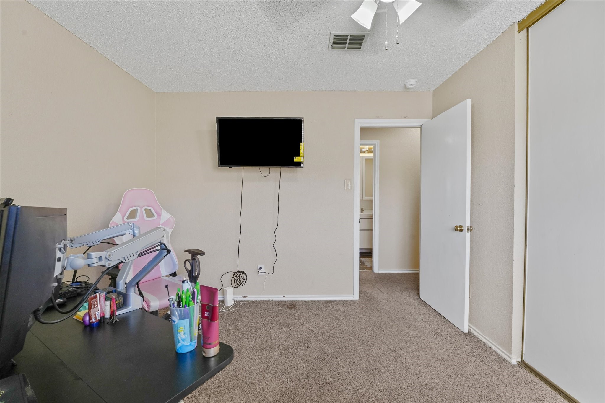 921 Valleybrook Drive