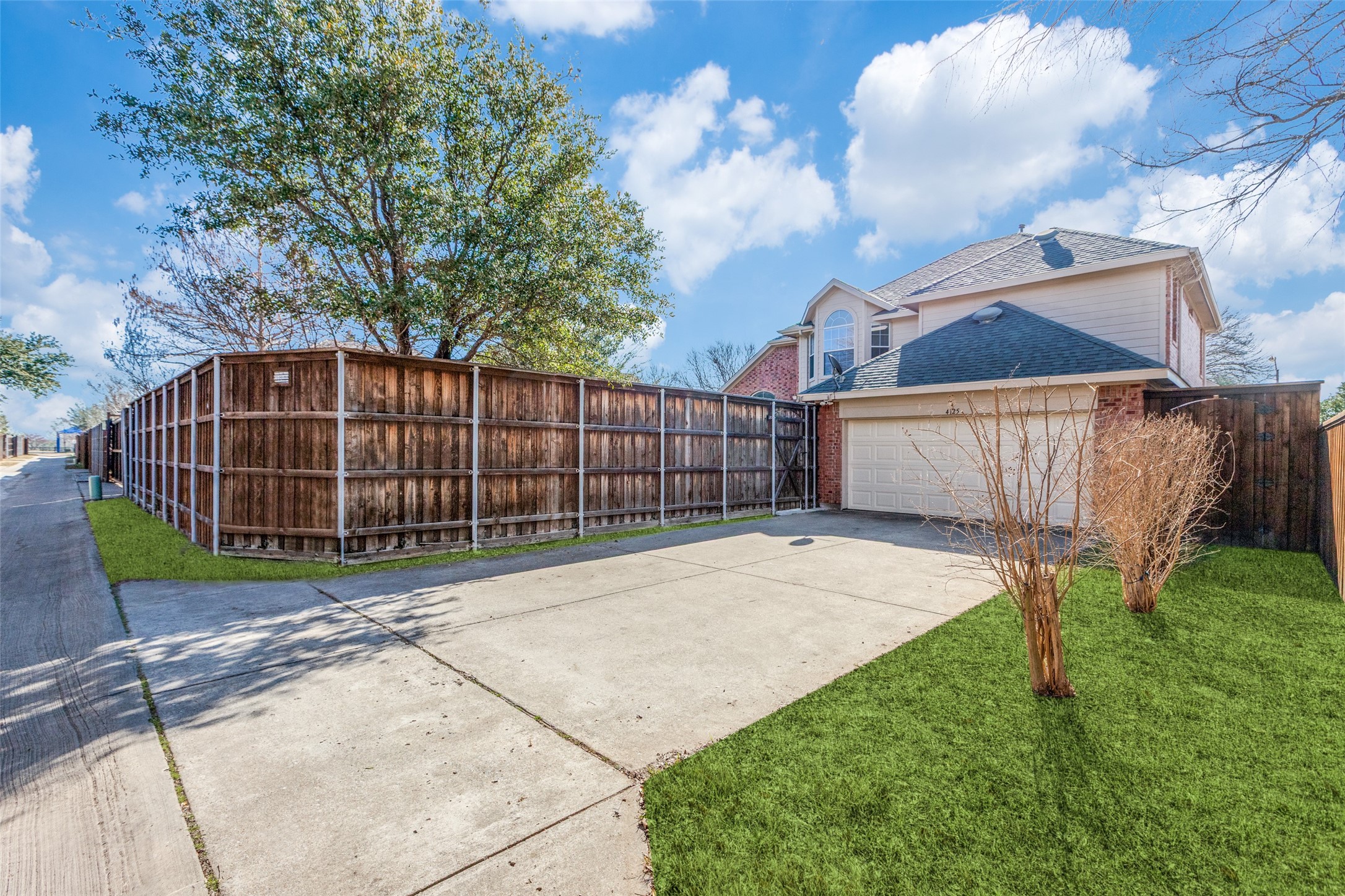4125 Greenfield Drive