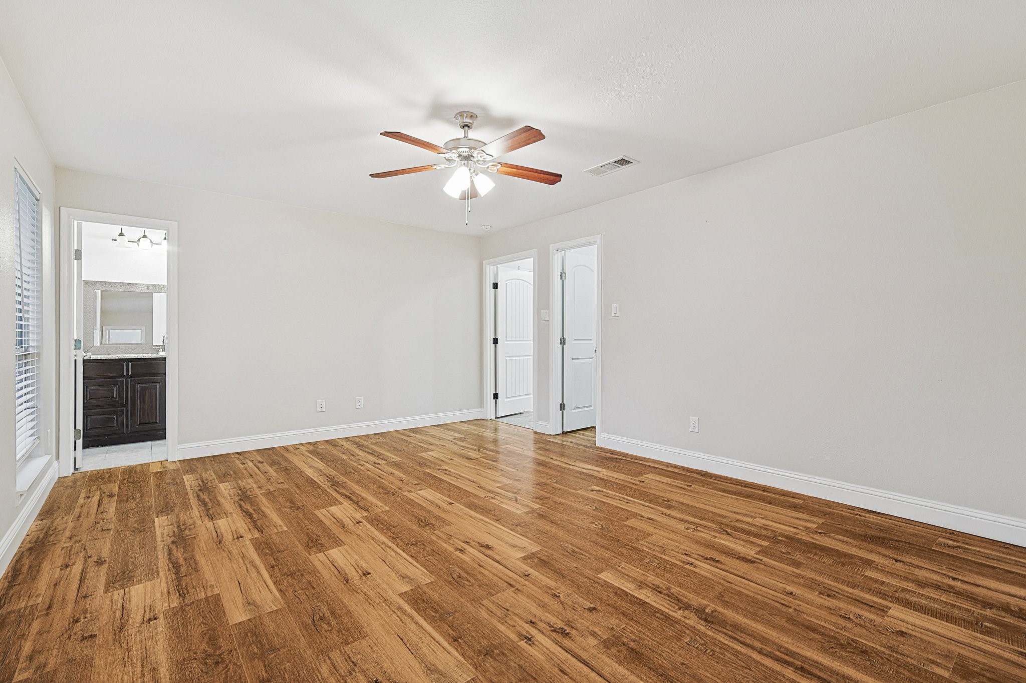 901 Highwoods Trail