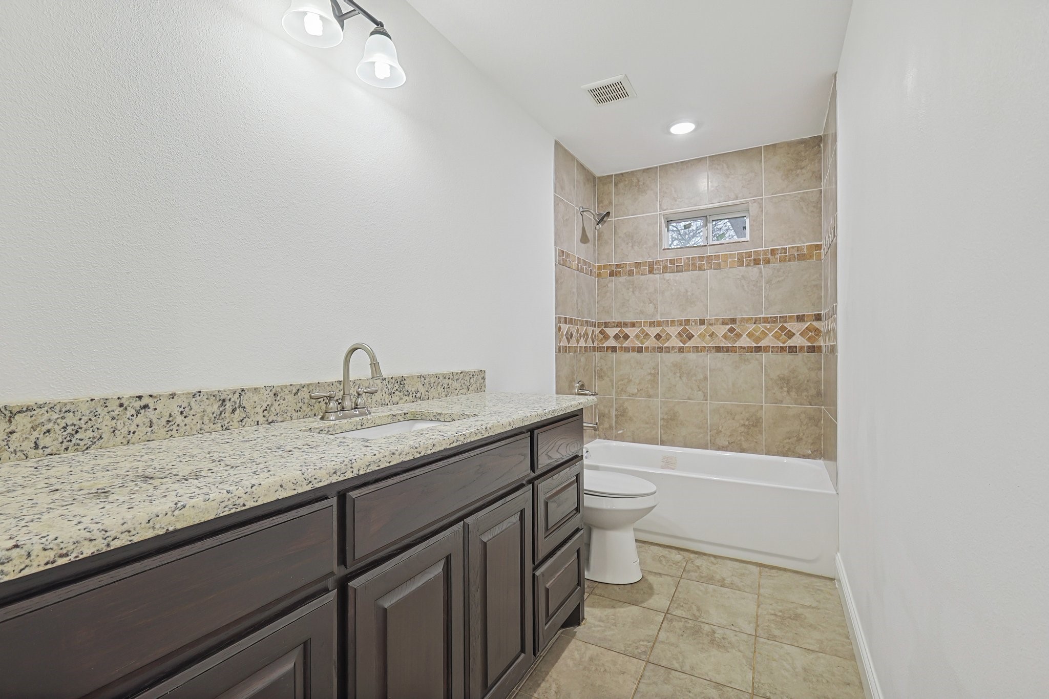 901 Highwoods Trail