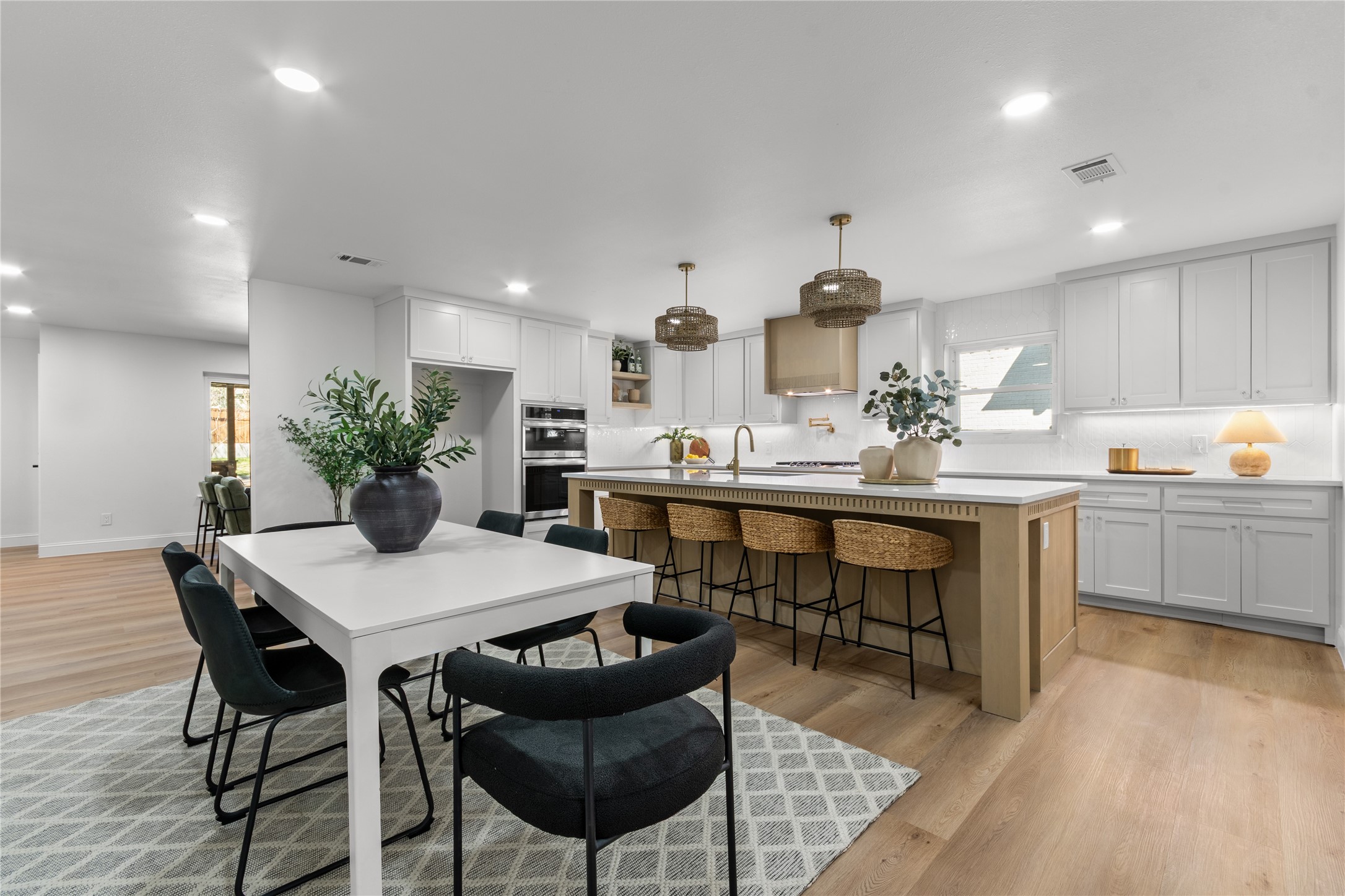 9016 Westbriar Drive
