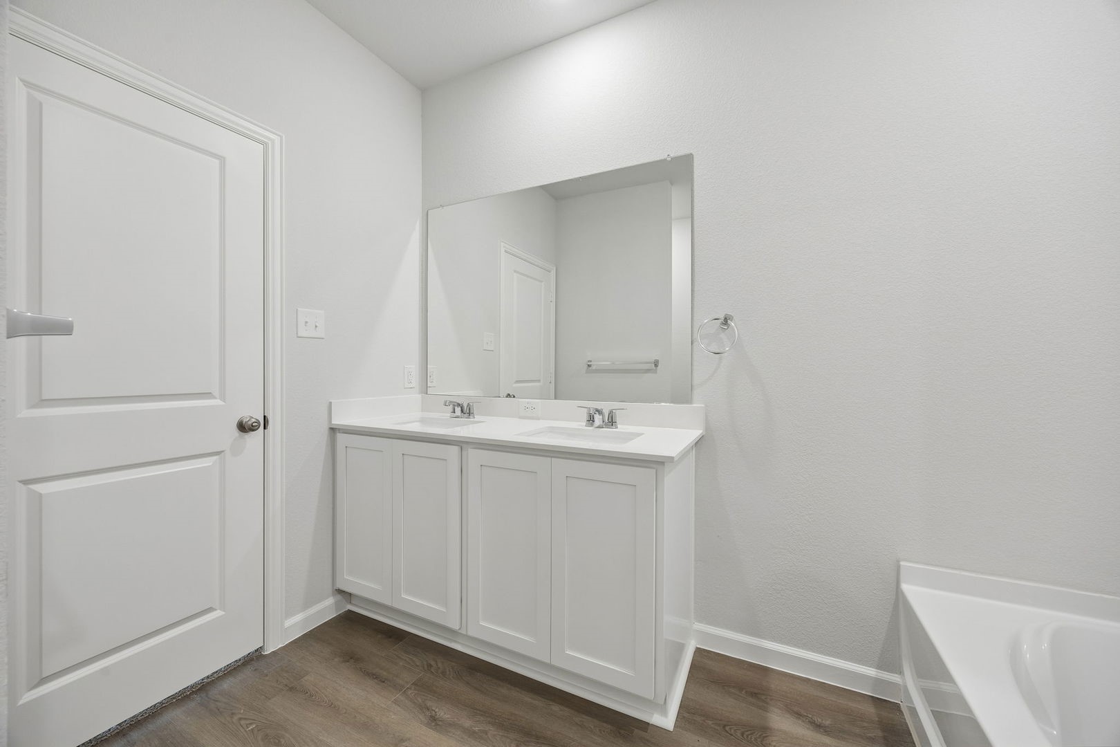 2542 Canadian Way