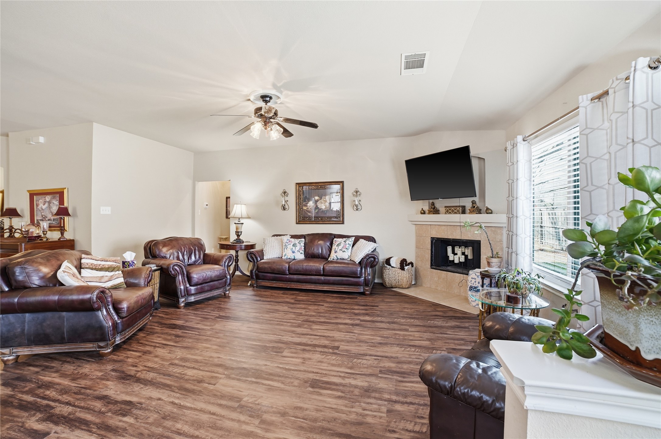 3005 Briarbrook Drive