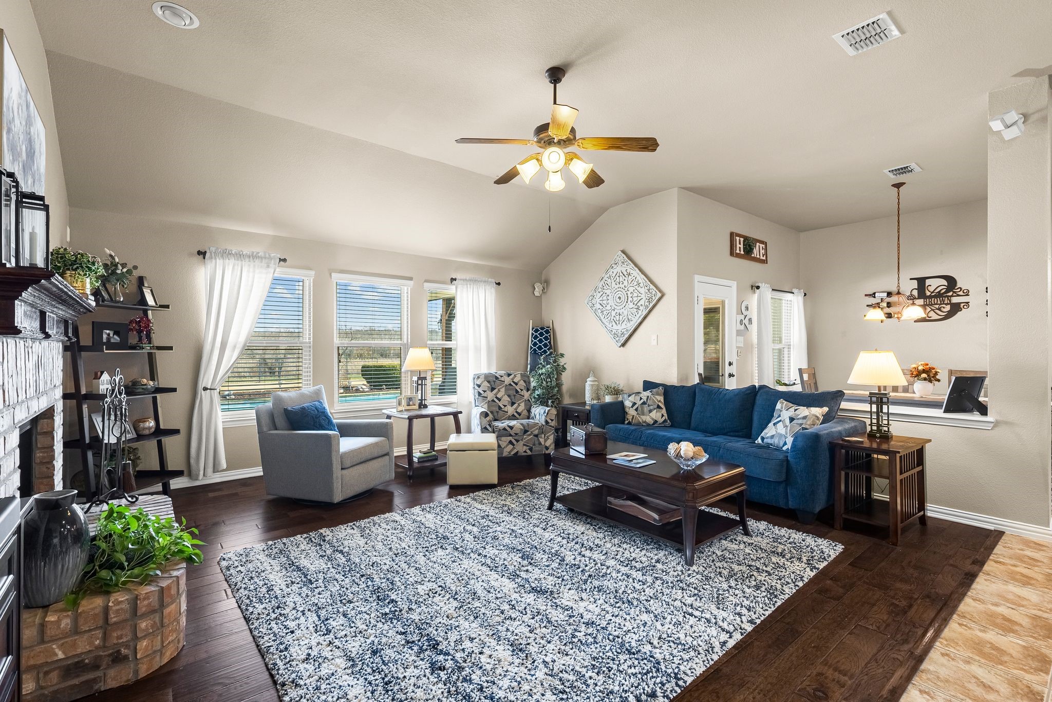 208 Cascade Valley Drive