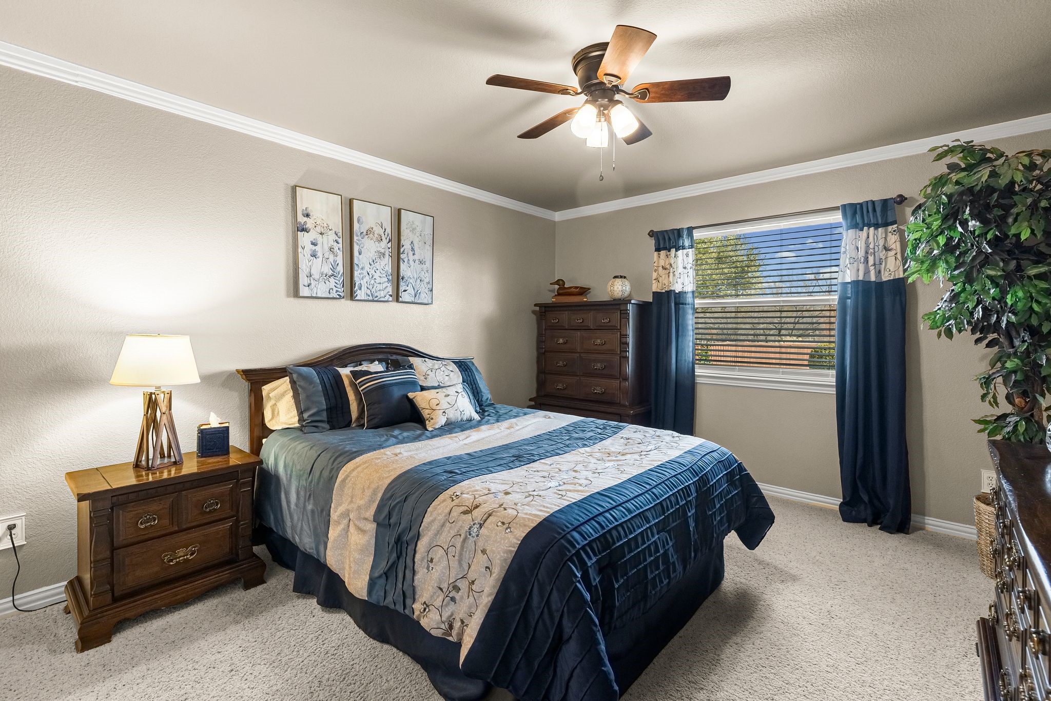 208 Cascade Valley Drive