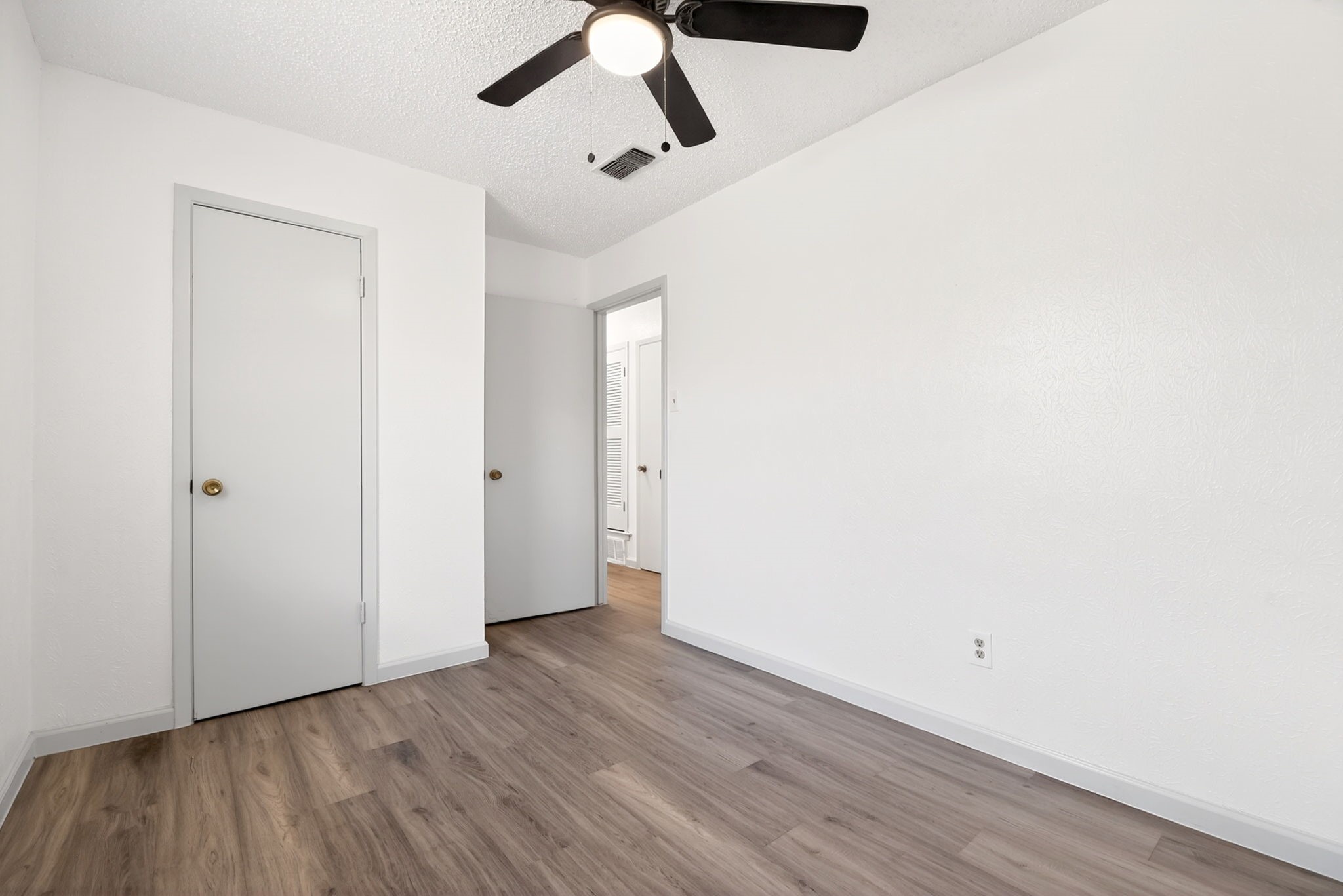 3712 Saint Louis Avenue