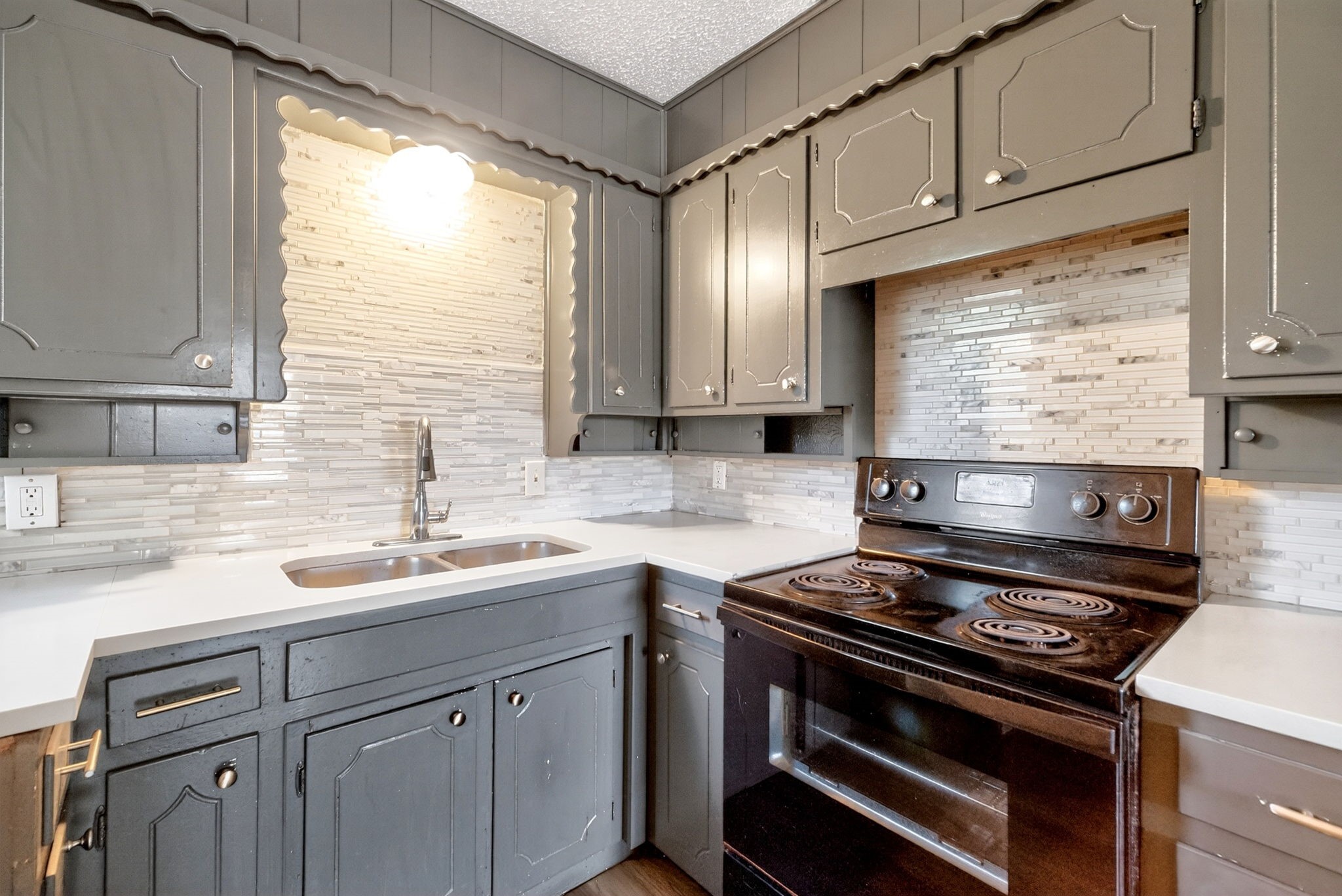 3712 Saint Louis Avenue