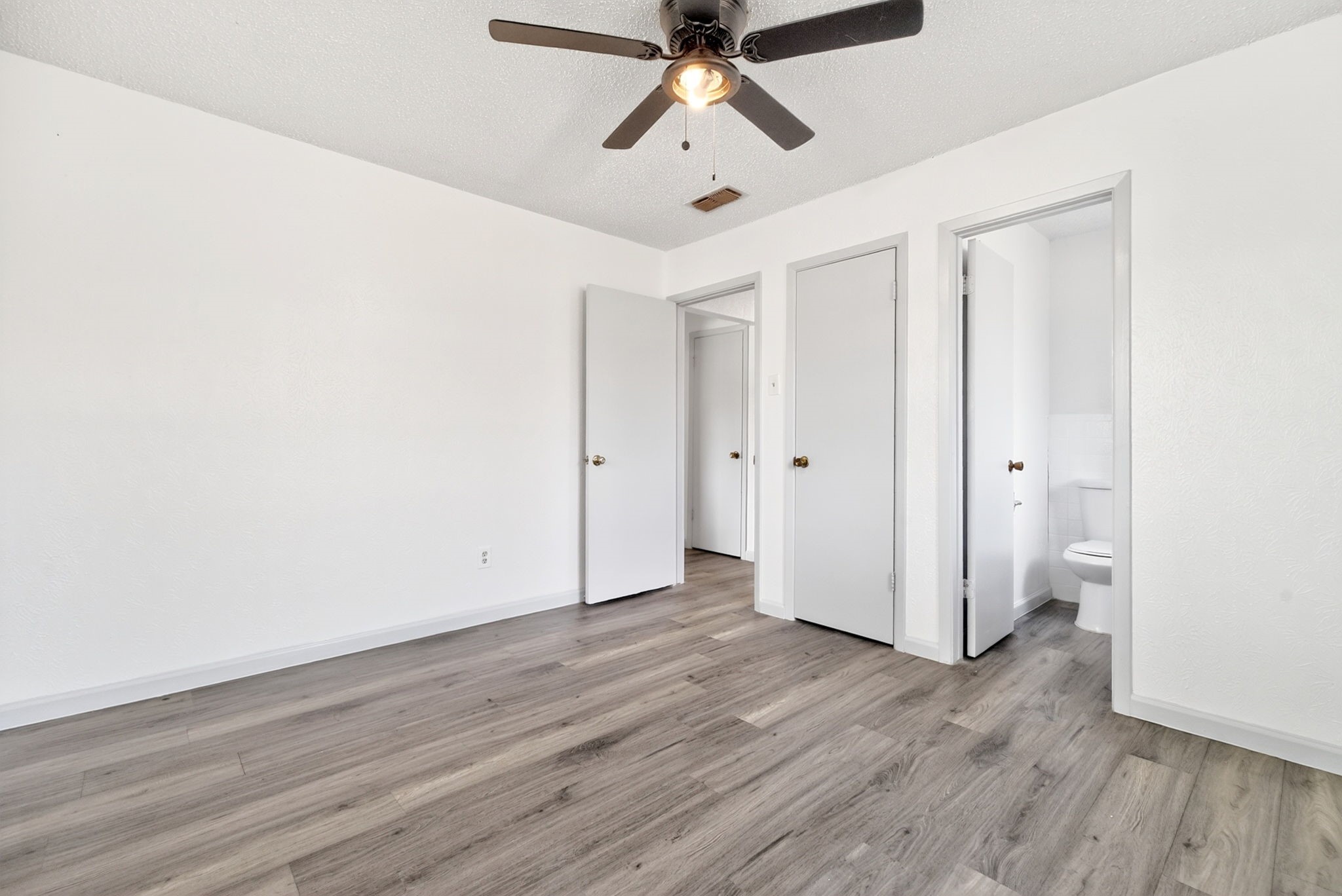 3712 Saint Louis Avenue