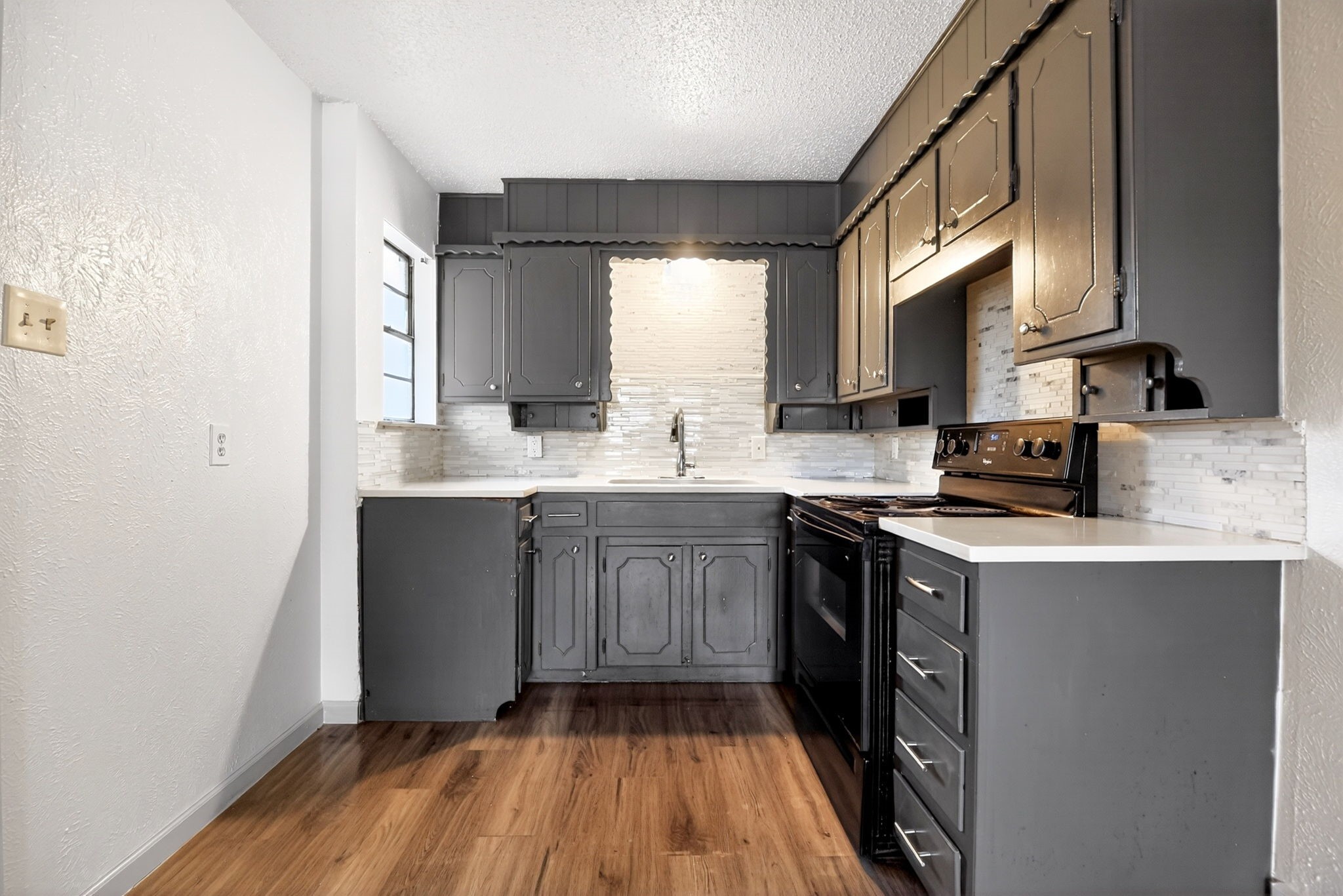 3712 Saint Louis Avenue