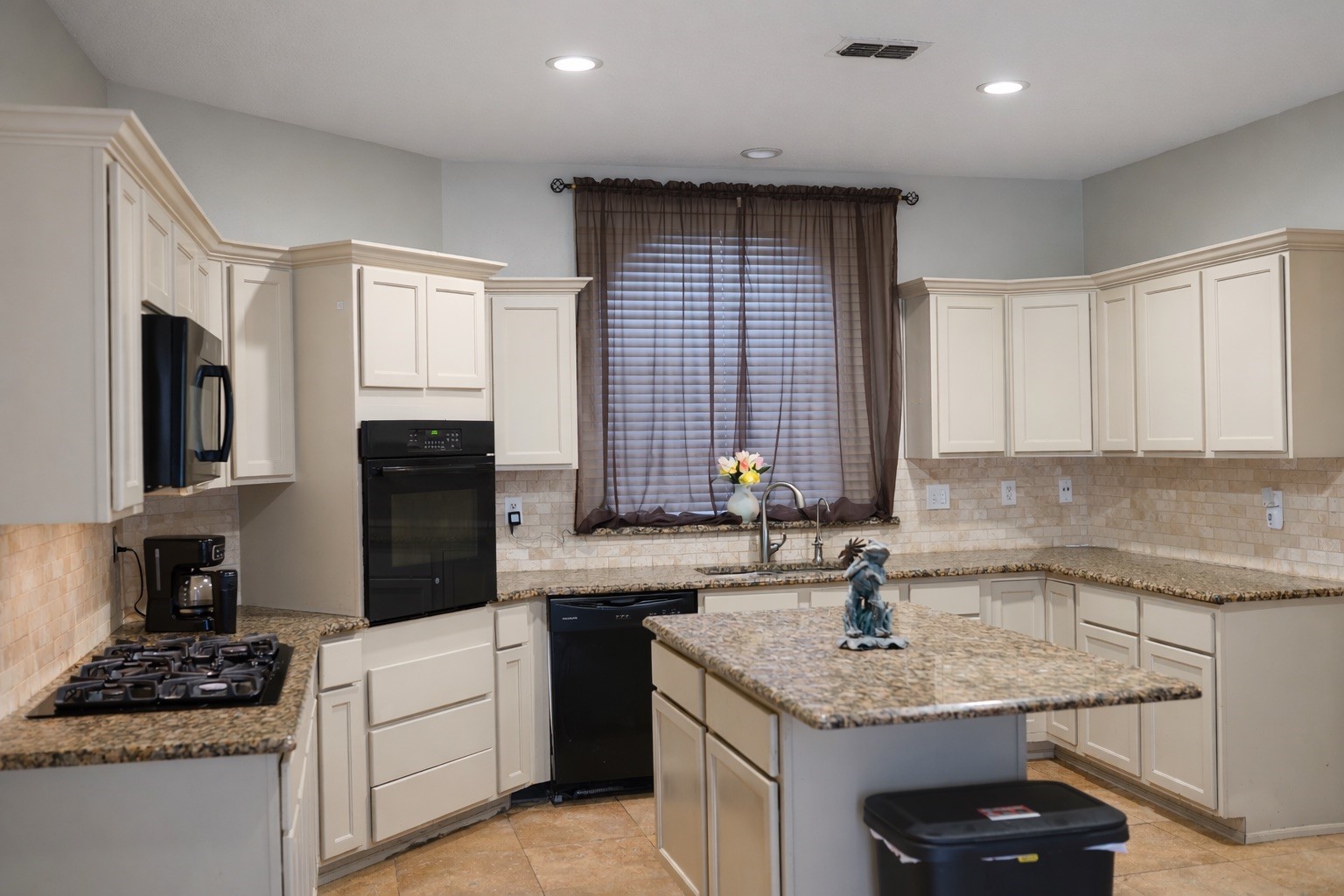 1005 Twin Creek Drive