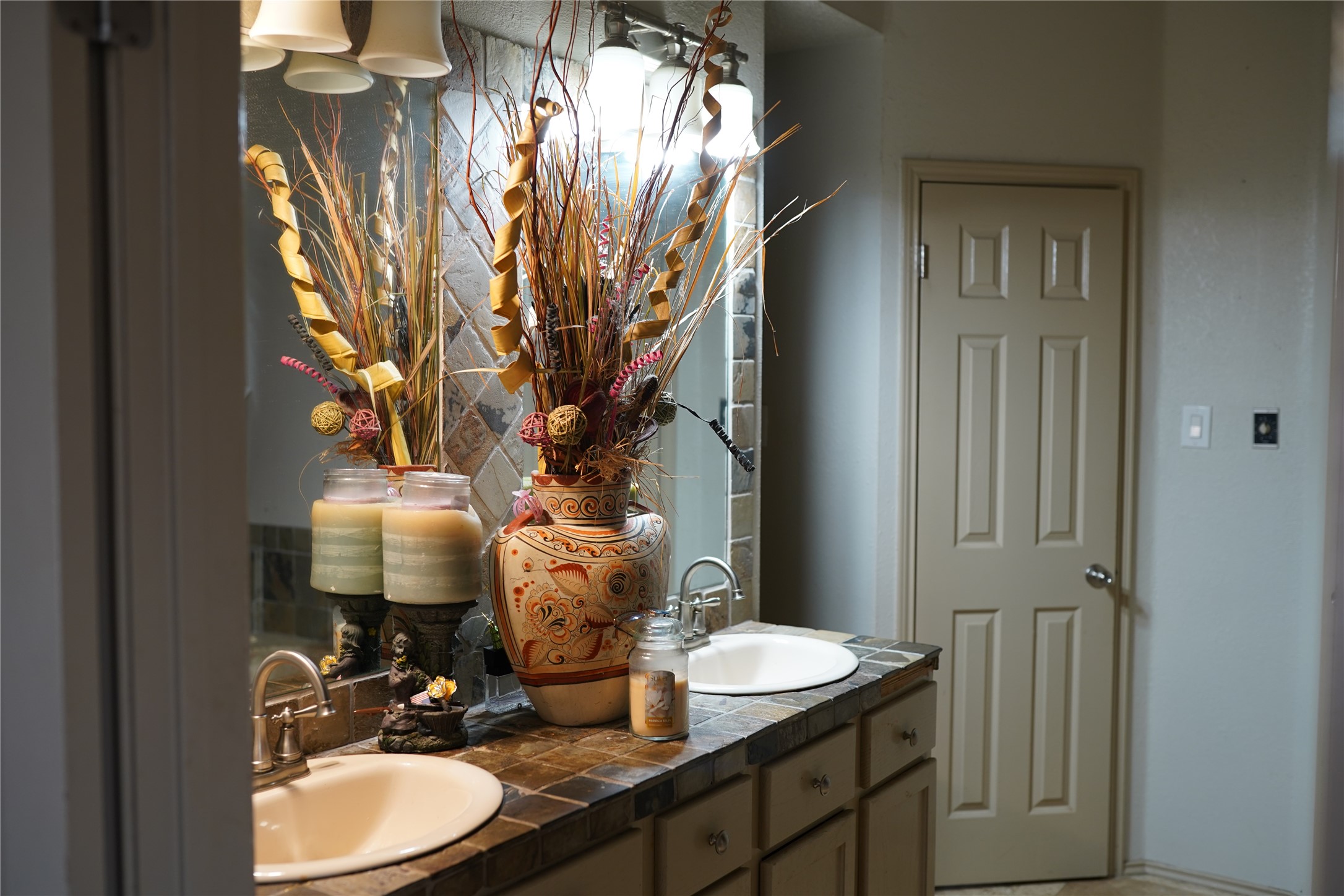 1005 Twin Creek Drive