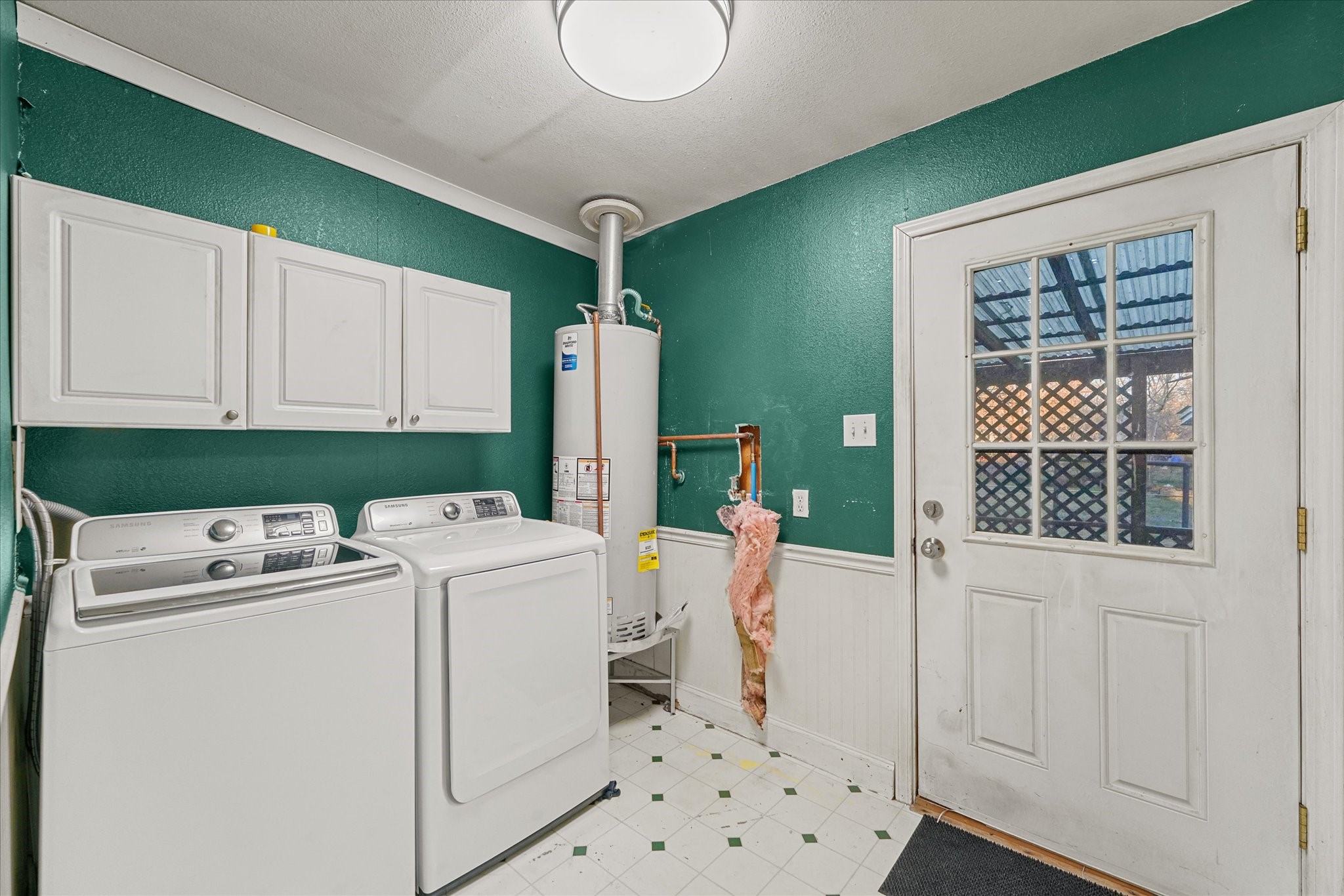 2221 Walnut Street