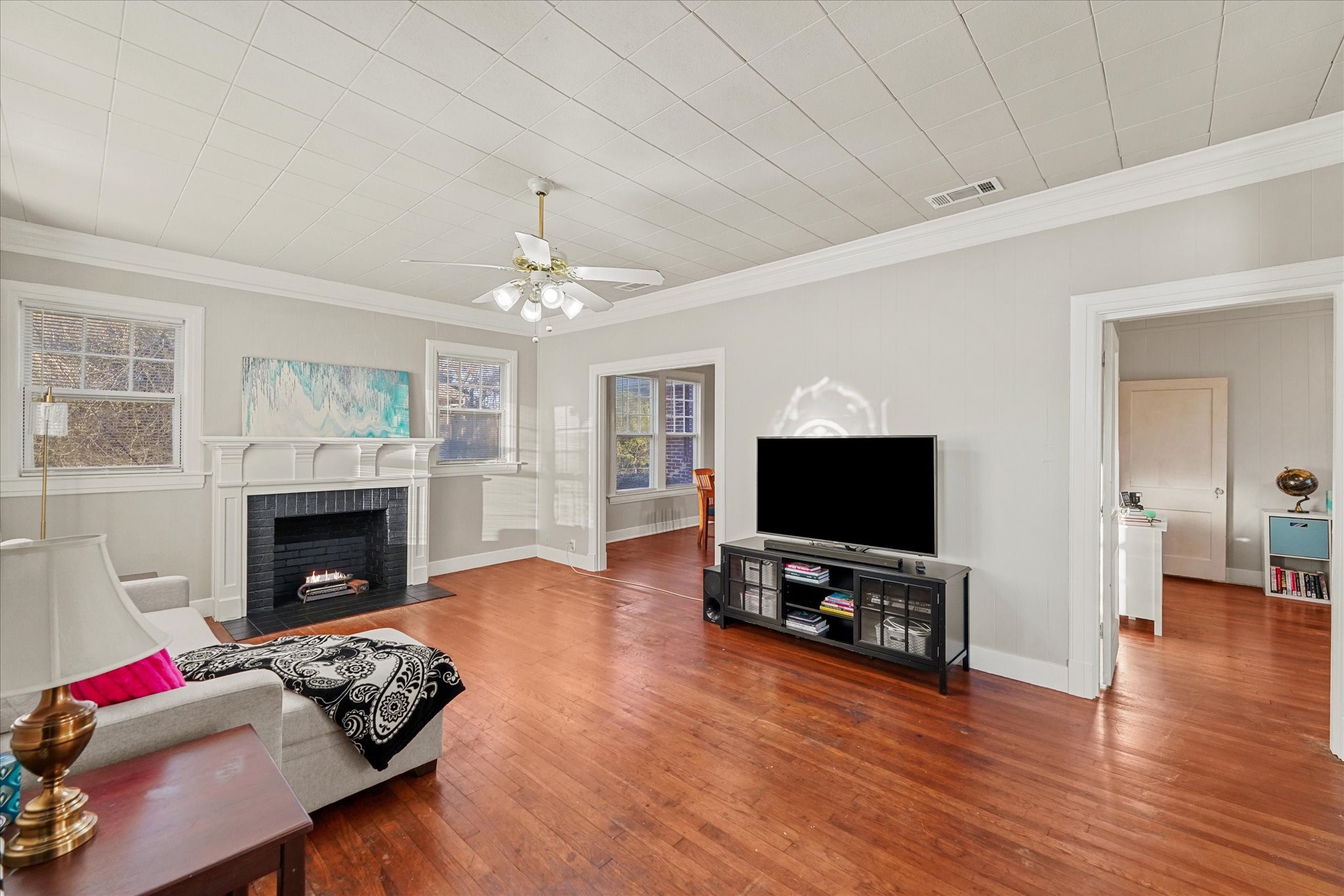 2221 Walnut Street