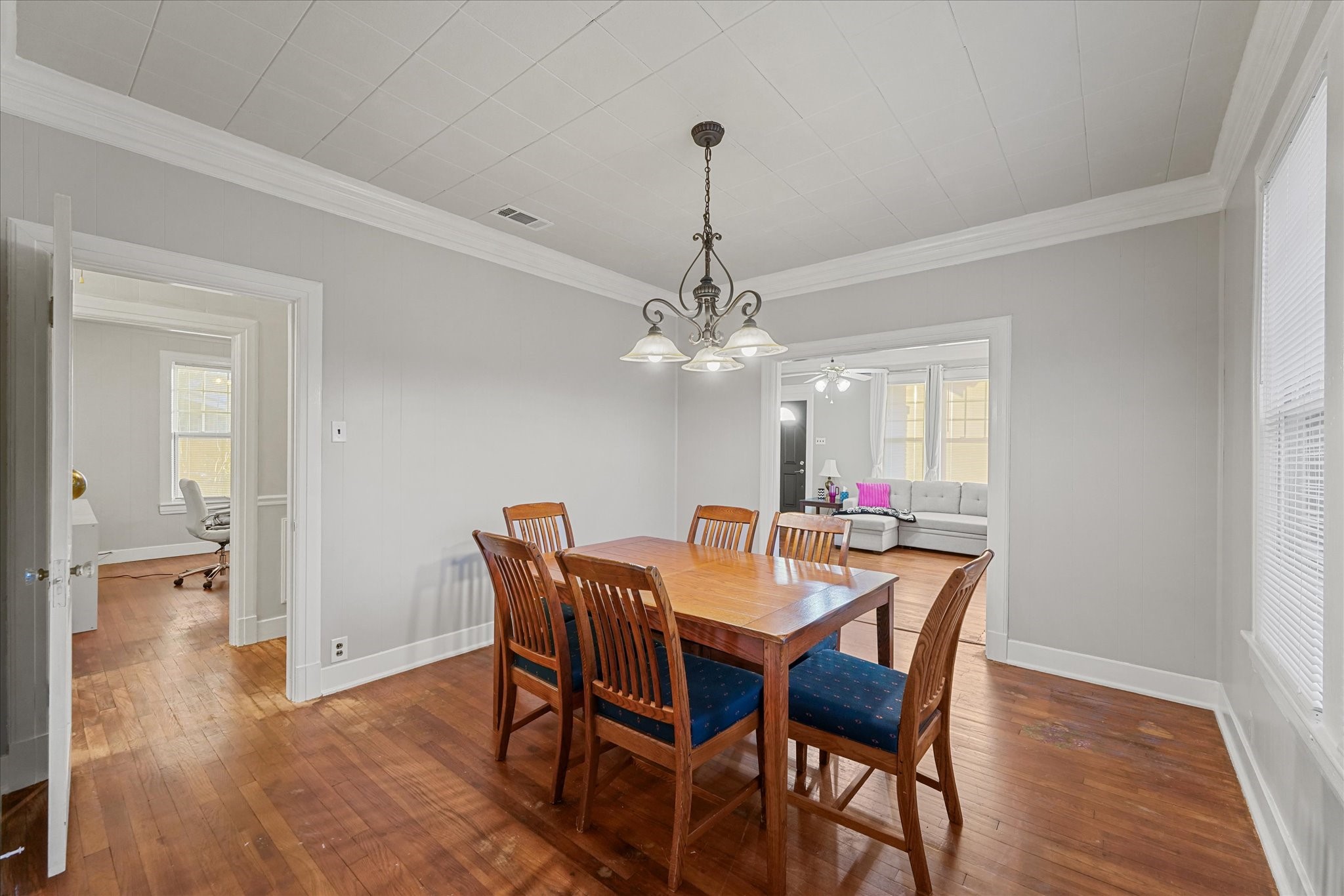 2221 Walnut Street