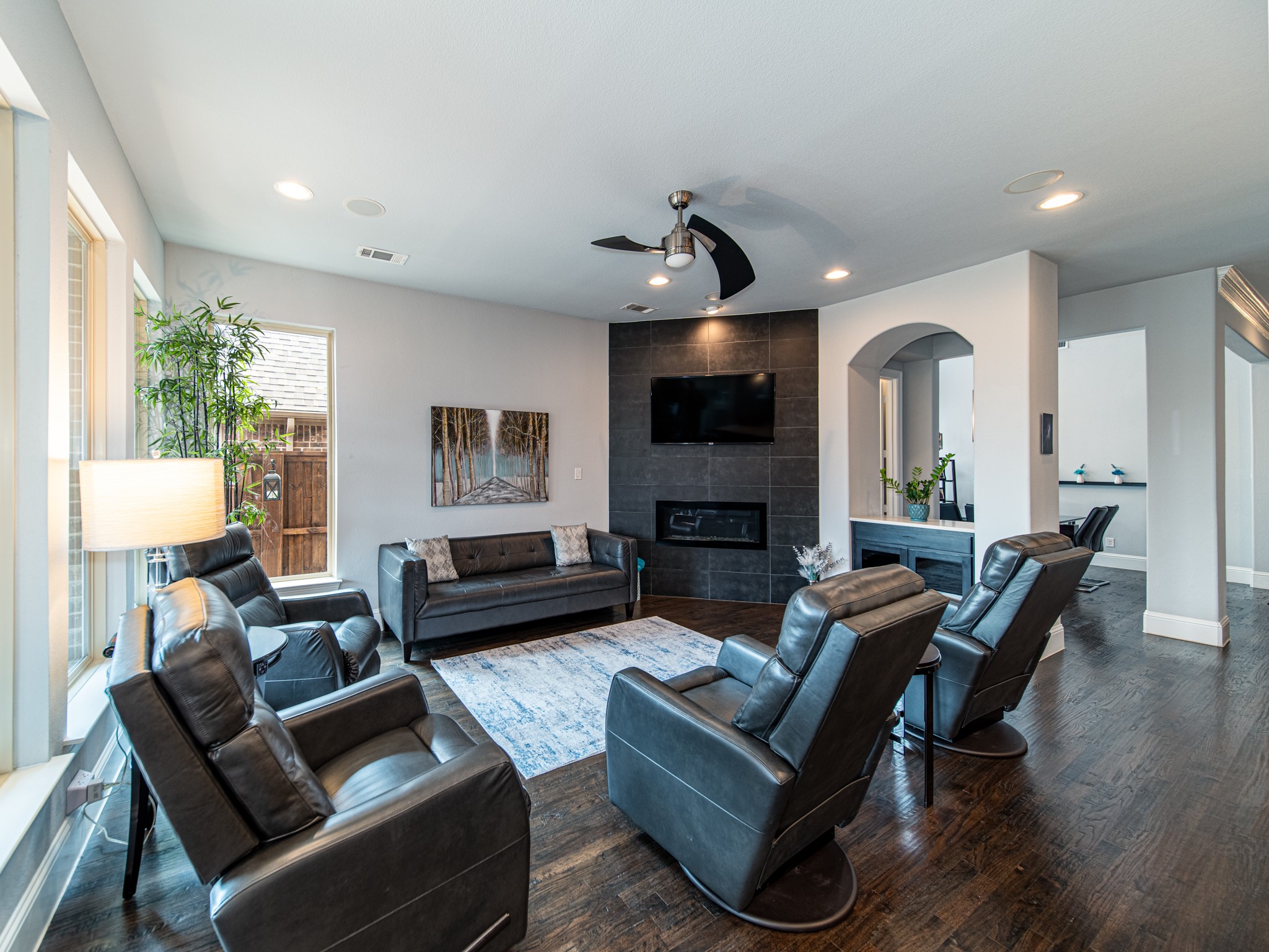 2708 Pointview Court