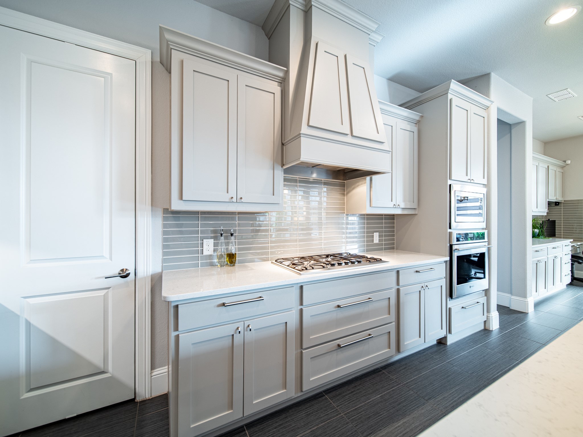 2708 Pointview Court