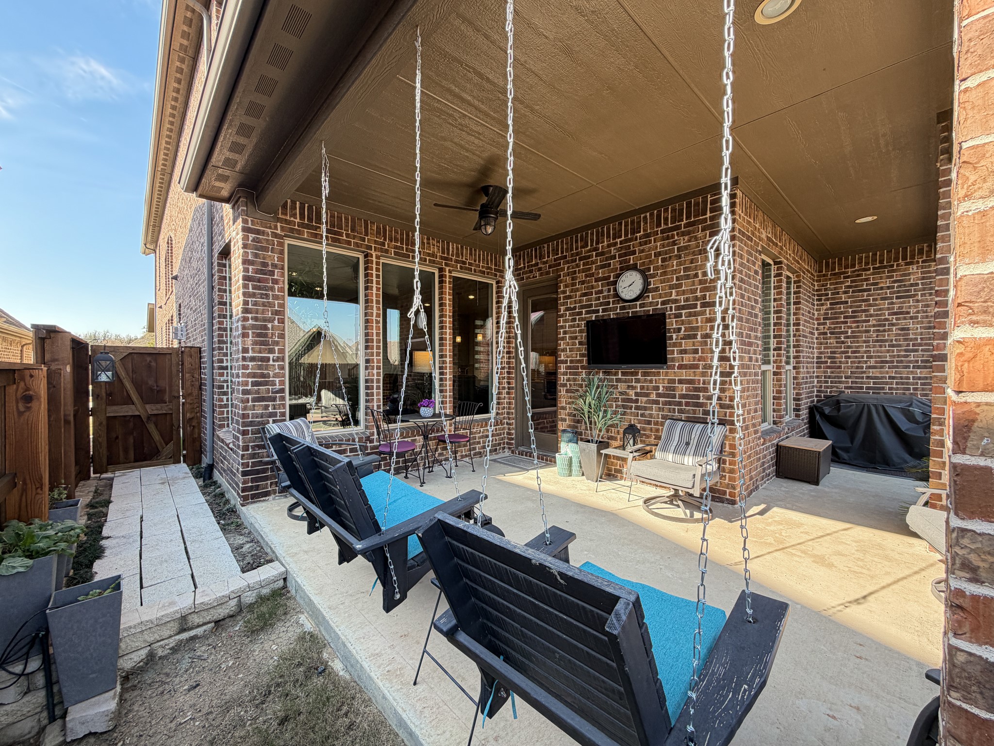 2708 Pointview Court