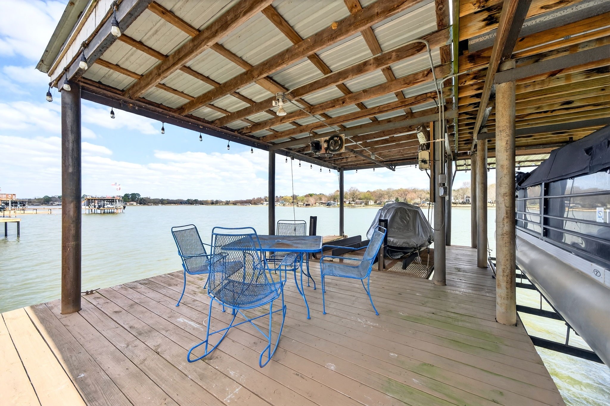 212 Sunray Street