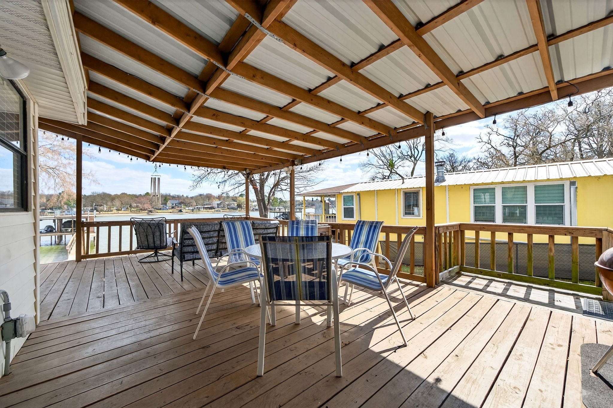 212 Sunray Street