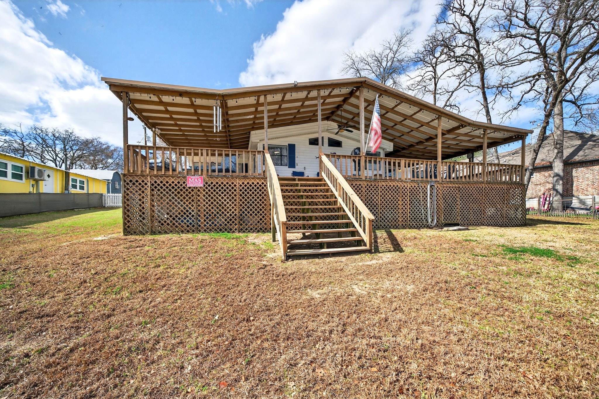 212 Sunray Street