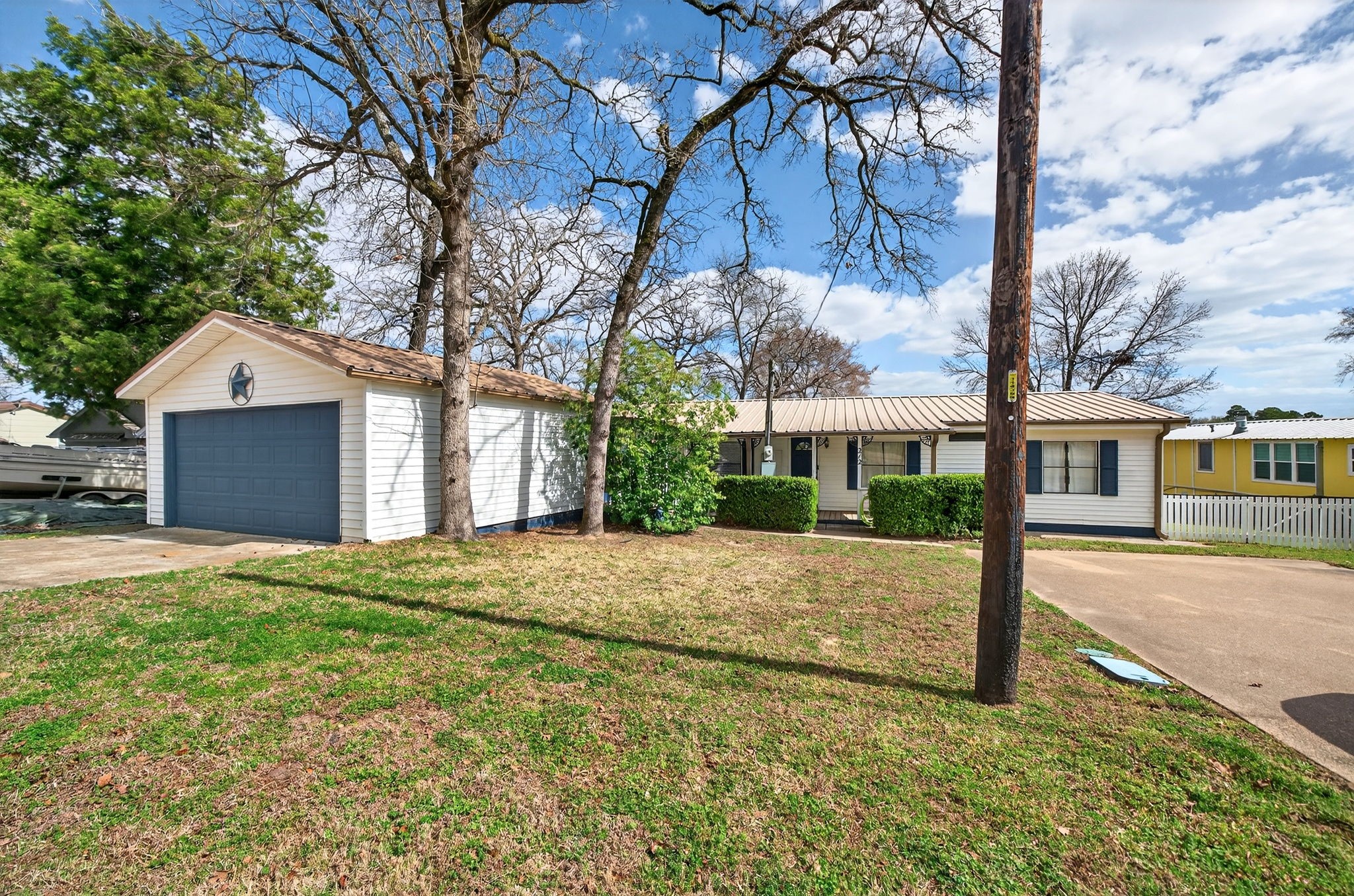 212 Sunray Street