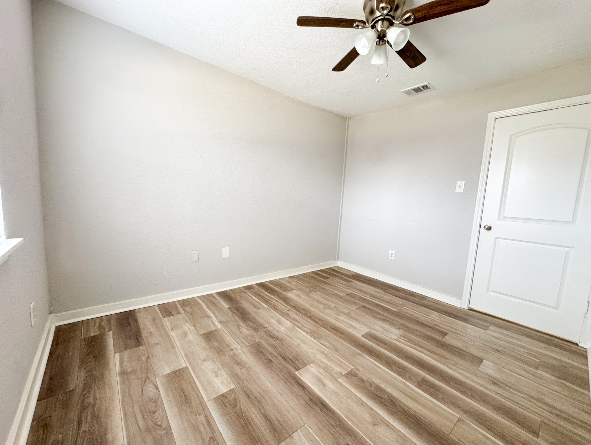 4515 S Horseshoe Trail